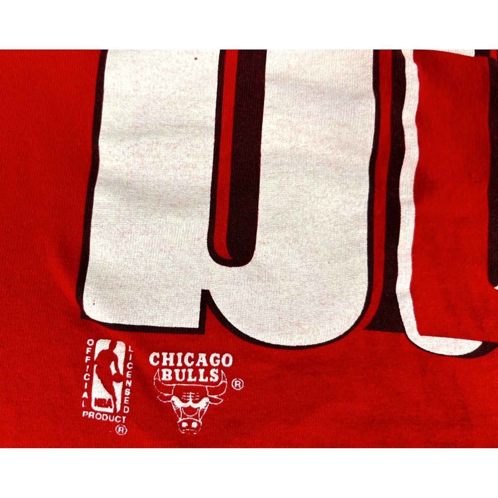 Fruit Of The Loom VINTAGE Chicago Bulls 1993 NBA World Champions T-Shirt Men Large Red Cotton USA 90s 3Peat Fans Shirt Size US L / EU 52-54 / 3 - 5 Thumbnail