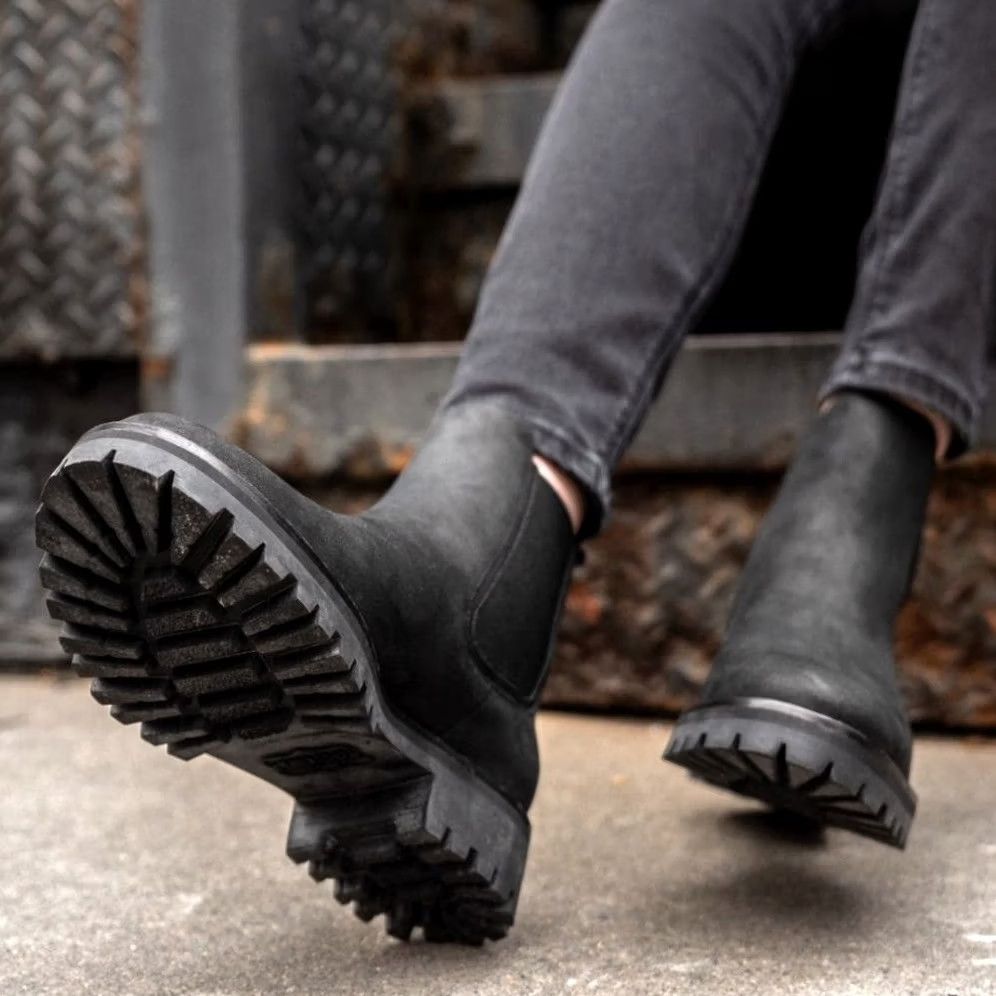 Thursday Boot Company Thursday Boot Co. Legend Chelsea Black Matte Leather Lug Sole Womens US 7 Size US 7 / IT 37 - 4 Thumbnail