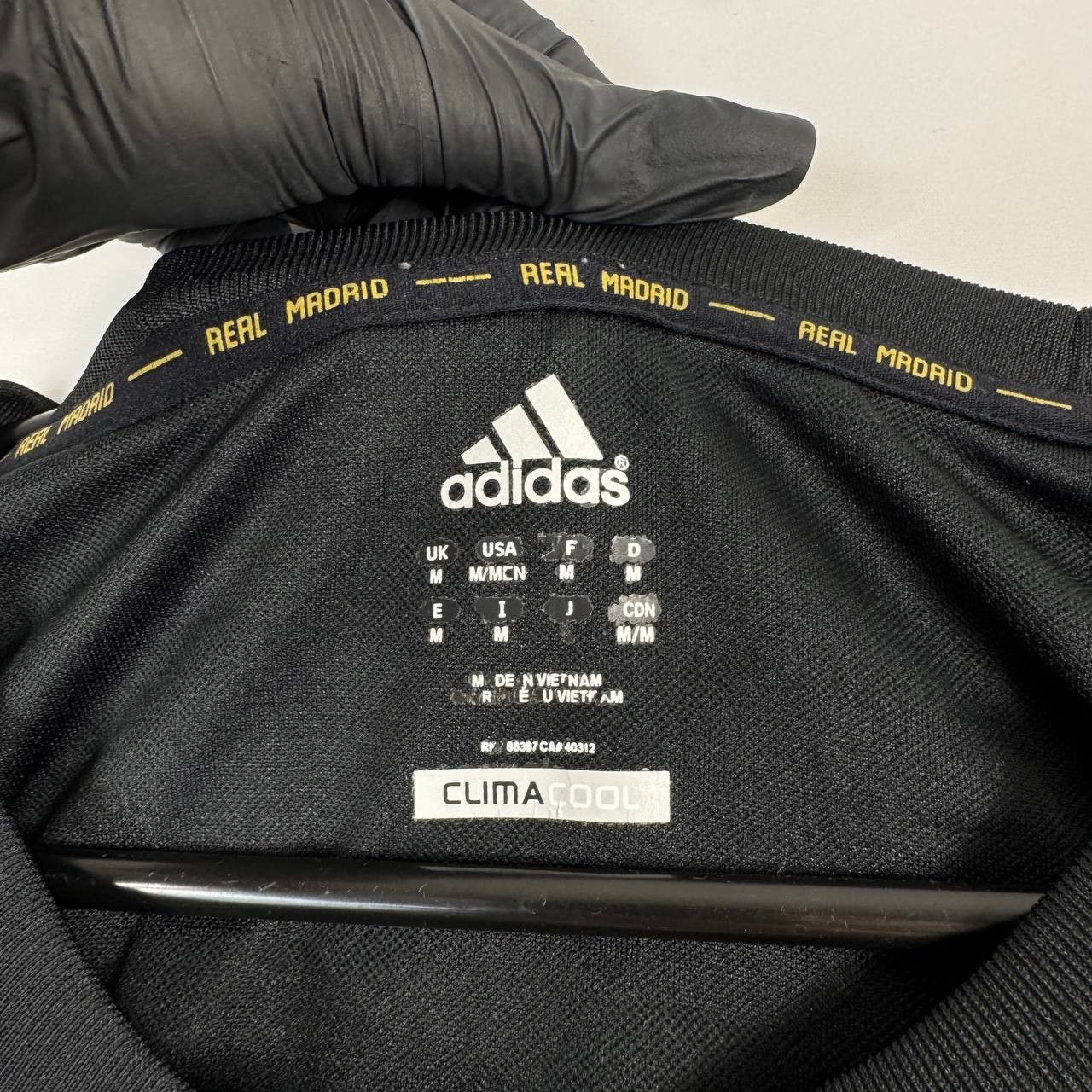 Adidas Adidas Real Madrid 2011-12 Ronaldo 7 Away V13642 Mens Size M Size US M / EU 48-50 / 2 - 5 Thumbnail
