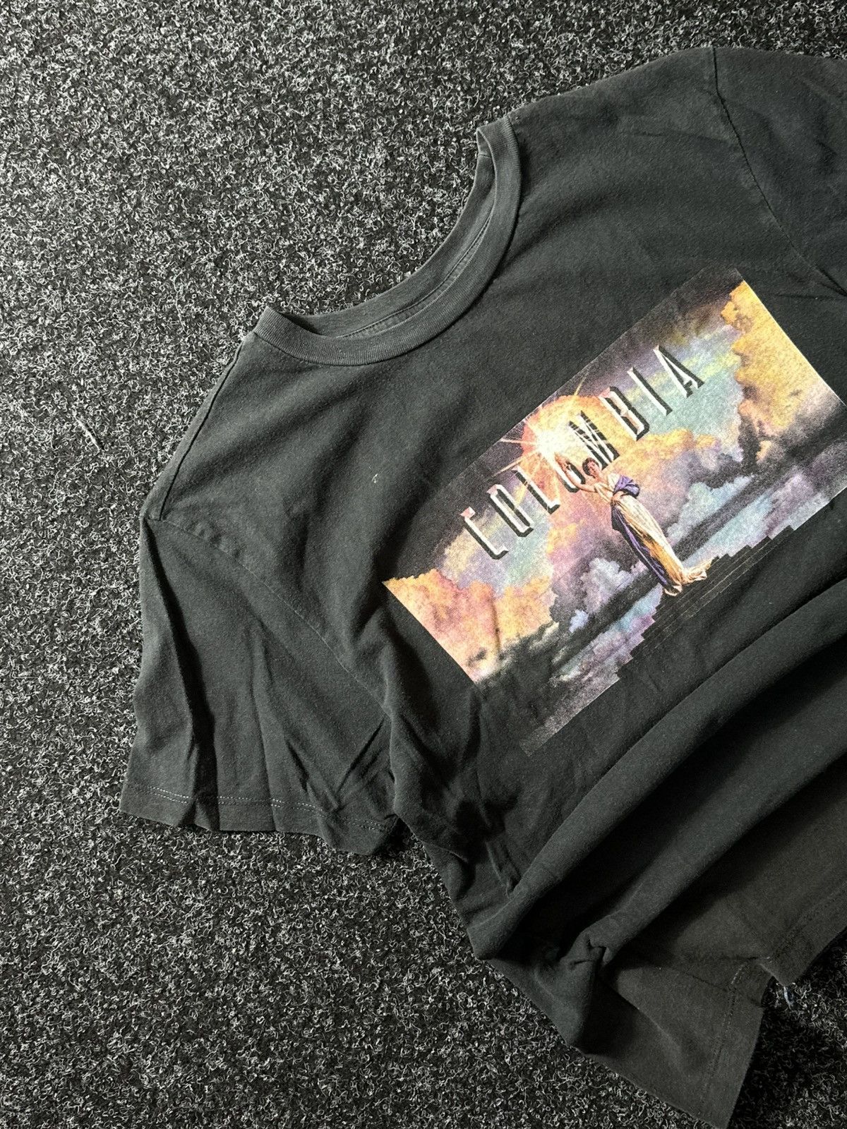 Vintage Vintage COLUMBIA PICTURES Perfect Fade T-Shirt 00s big logo Size US S / EU 44-46 / 1 - 2 Thumbnail