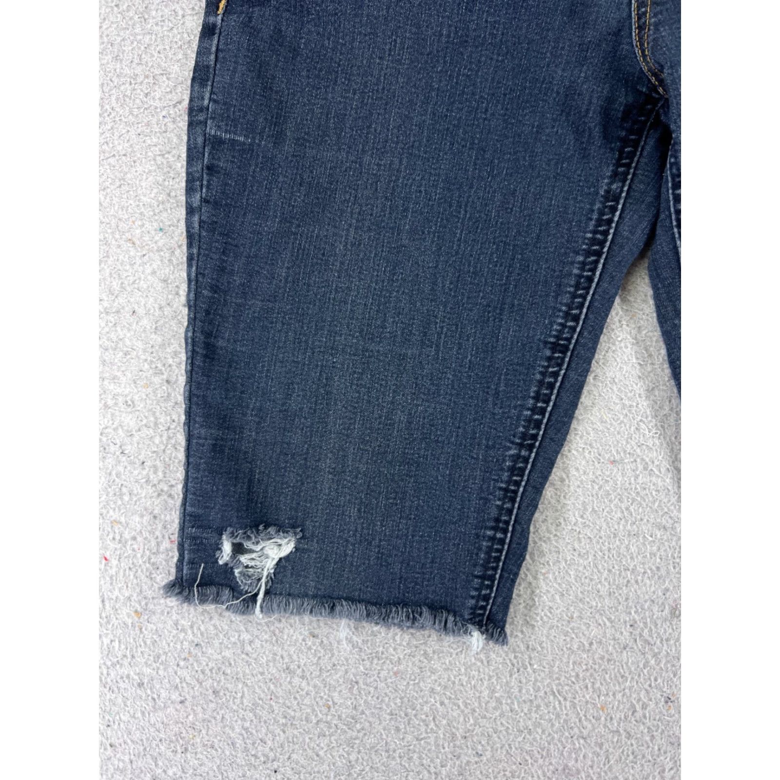 Vintage Democracy Shorts Womens 6 Blue Denim Cutoff Cotton Blend Raw Hem Low Rise 27x11 Size 28" / US 6 / IT 42 - 3 Thumbnail