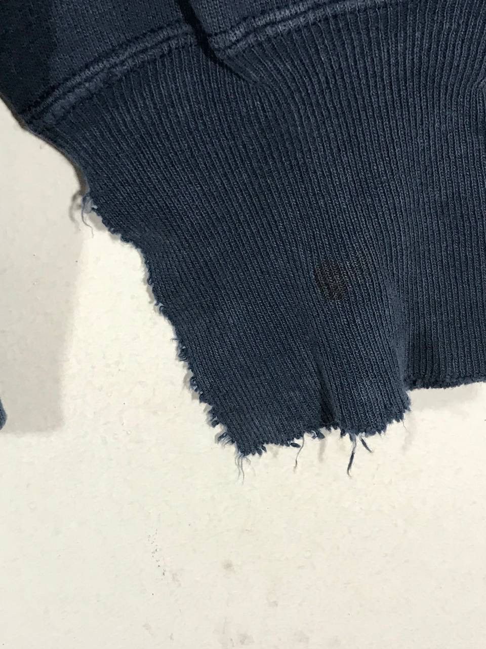 Champion vintage champion reverse weave distressed by aging Size US M / EU 48-50 / 2 - 11 Thumbnail