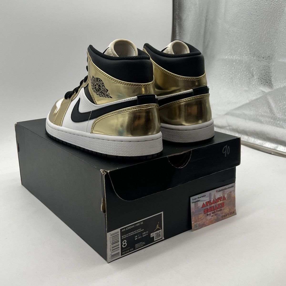 Nike Air Jordan 1 mid metallic gold Size US 8 / EU 41 - 4 Thumbnail