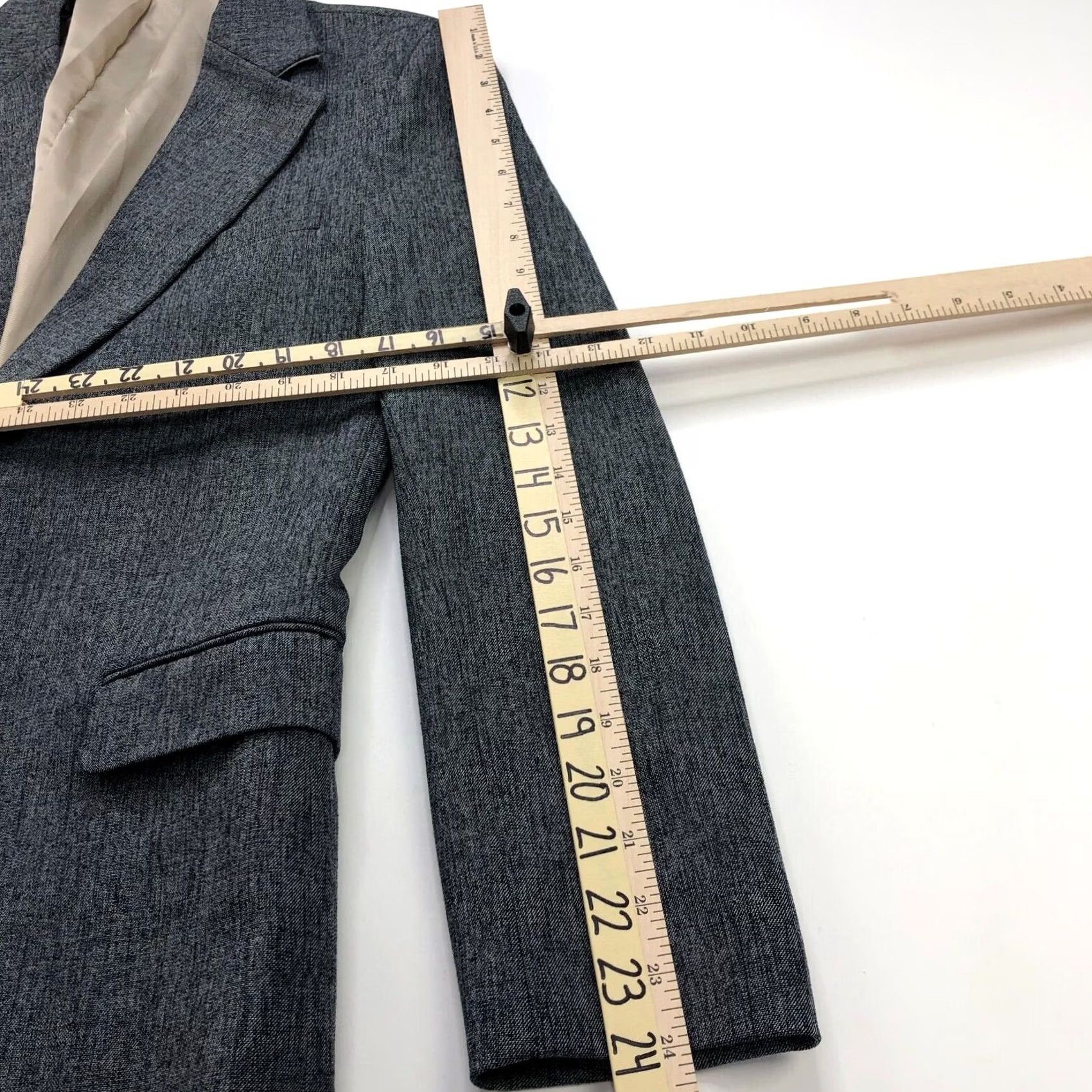 Vintage VINTAGE? Saint New York Gray Cotton Blend Two-Button Blazer Sport Coat Jacket Men 50 Regular Notch Lapel, Double-Vented, Dry Clean Only Size 50R - 7 Thumbnail