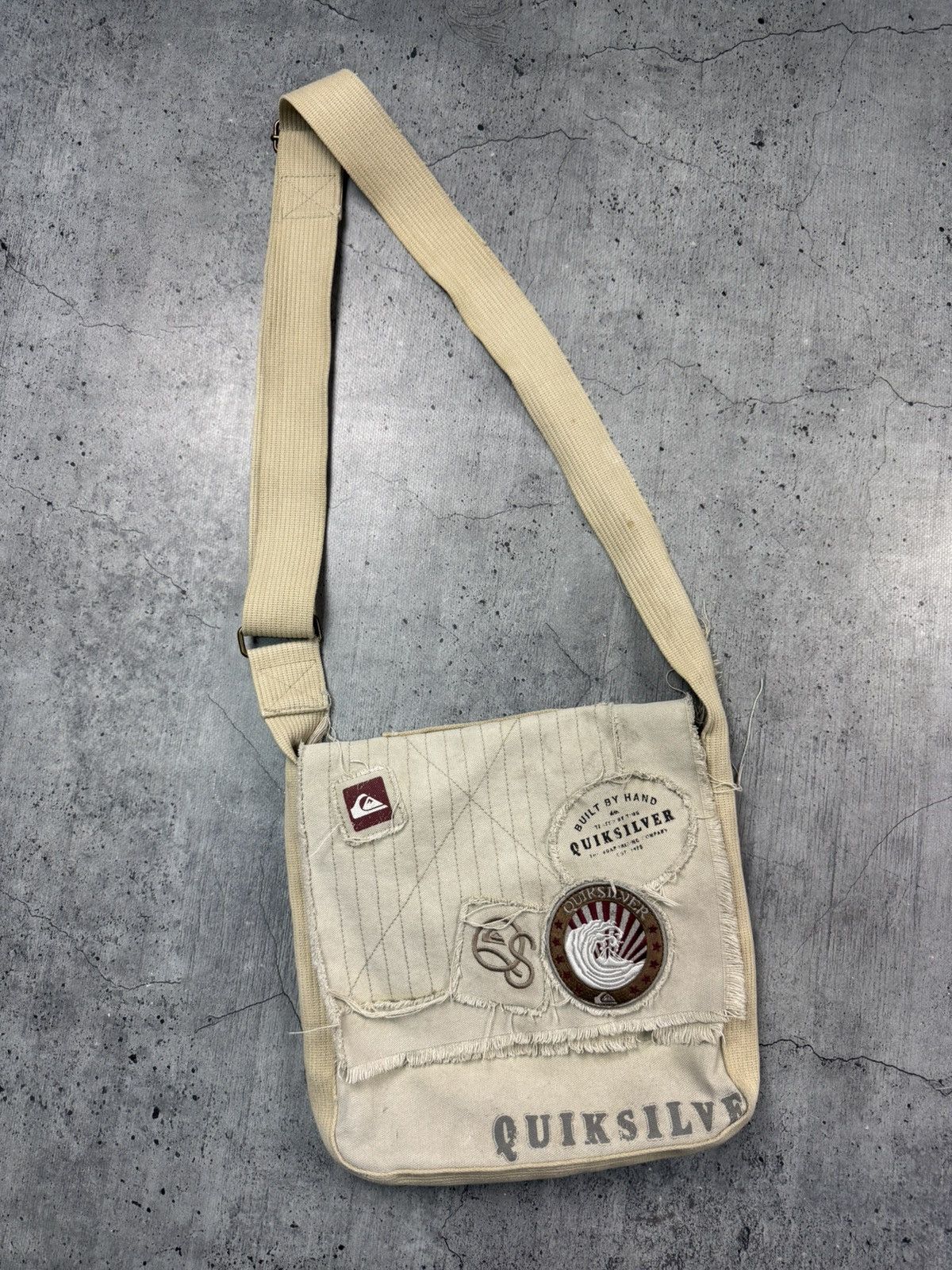 Quiksilver Vintage Quiksilver Avant-Garde Sling Bag Y2K Hype Size ONE SIZE - 2 Thumbnail
