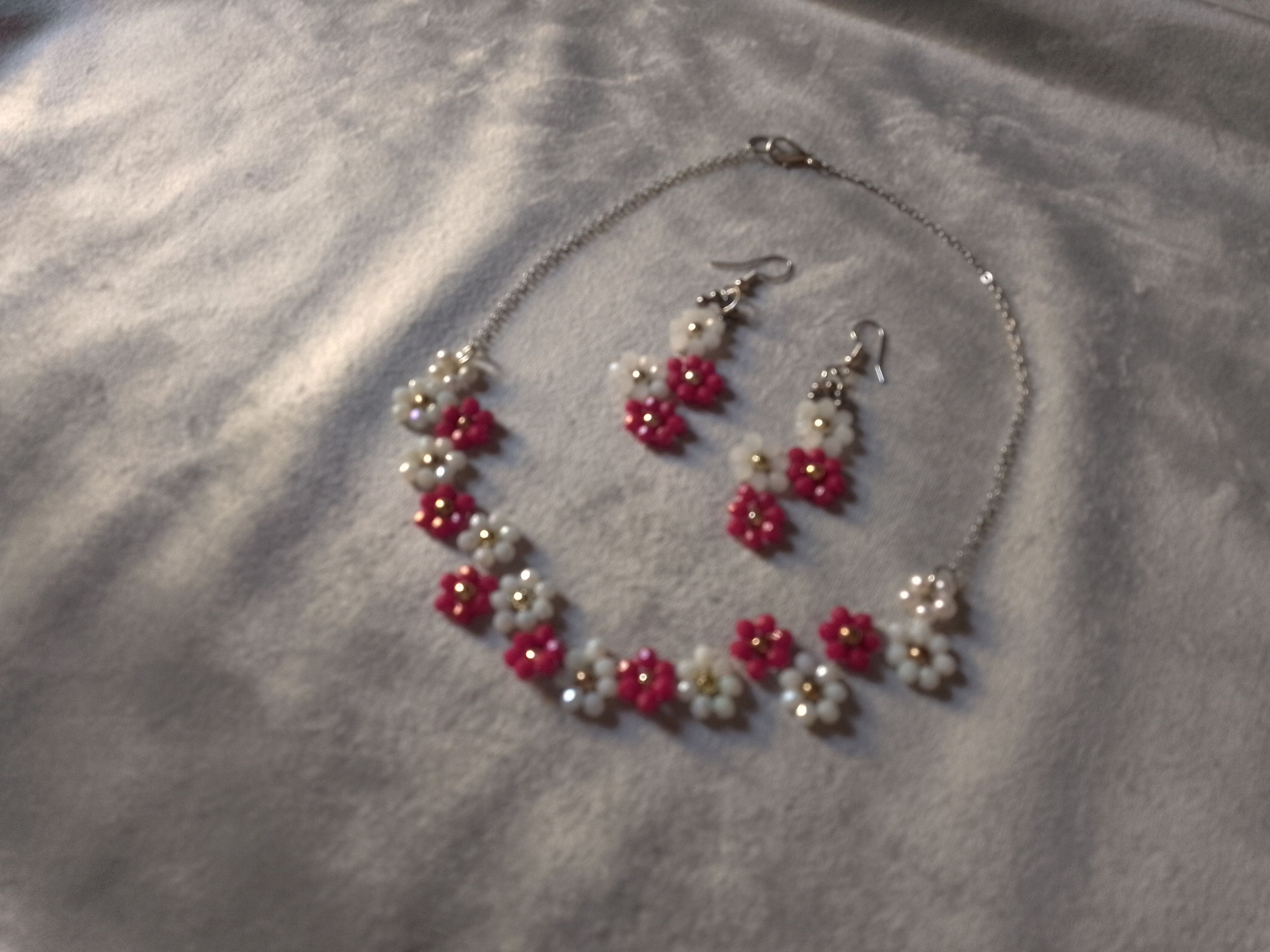 Handmade Necklace Red White Flowers Crystal. Earrings. Size ONE SIZE - 4 Thumbnail