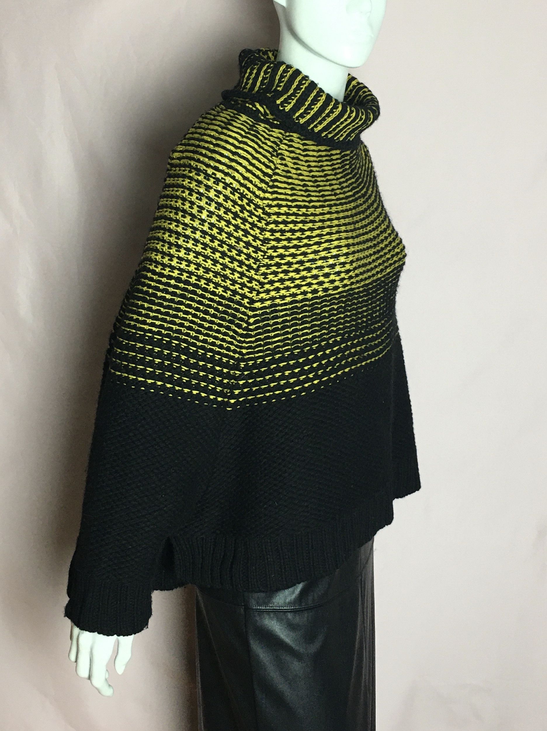 Cop Copine Cop Copine Mike Knit Pullover Sweater Poncho Sz M Size M / US 6-8 / IT 42-44 - 3 Thumbnail
