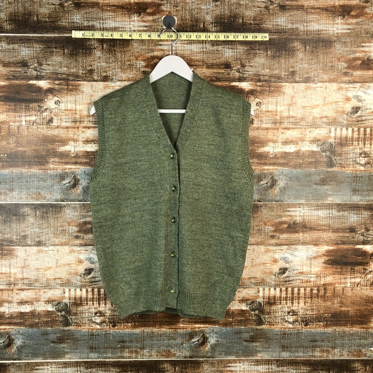 Japanese Brand Japanese Brand vintage Green Vest Knitwear #A2490 Size US S / EU 44-46 / 1 - 1 Thumbnail