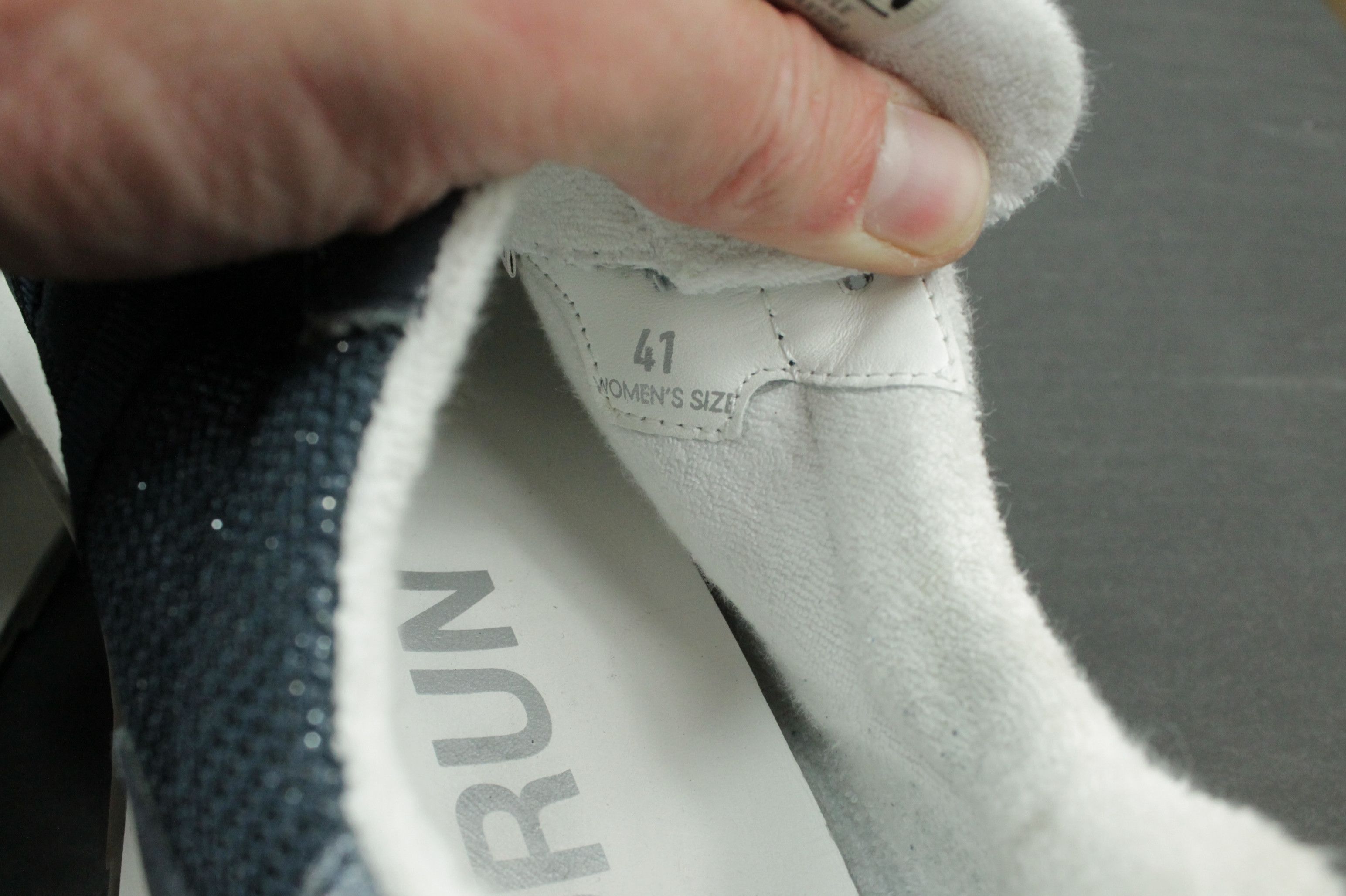Hogan Hogan H86 Run Navy Leather Training Shoes Women's Size US 10 / IT 40 - 10 Thumbnail