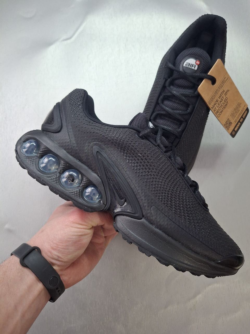 Nike Nike Air Max DN Black Mens Sneakers US 9 EUR 42.5 Size US 9 / EU 42 - 1 Thumbnail