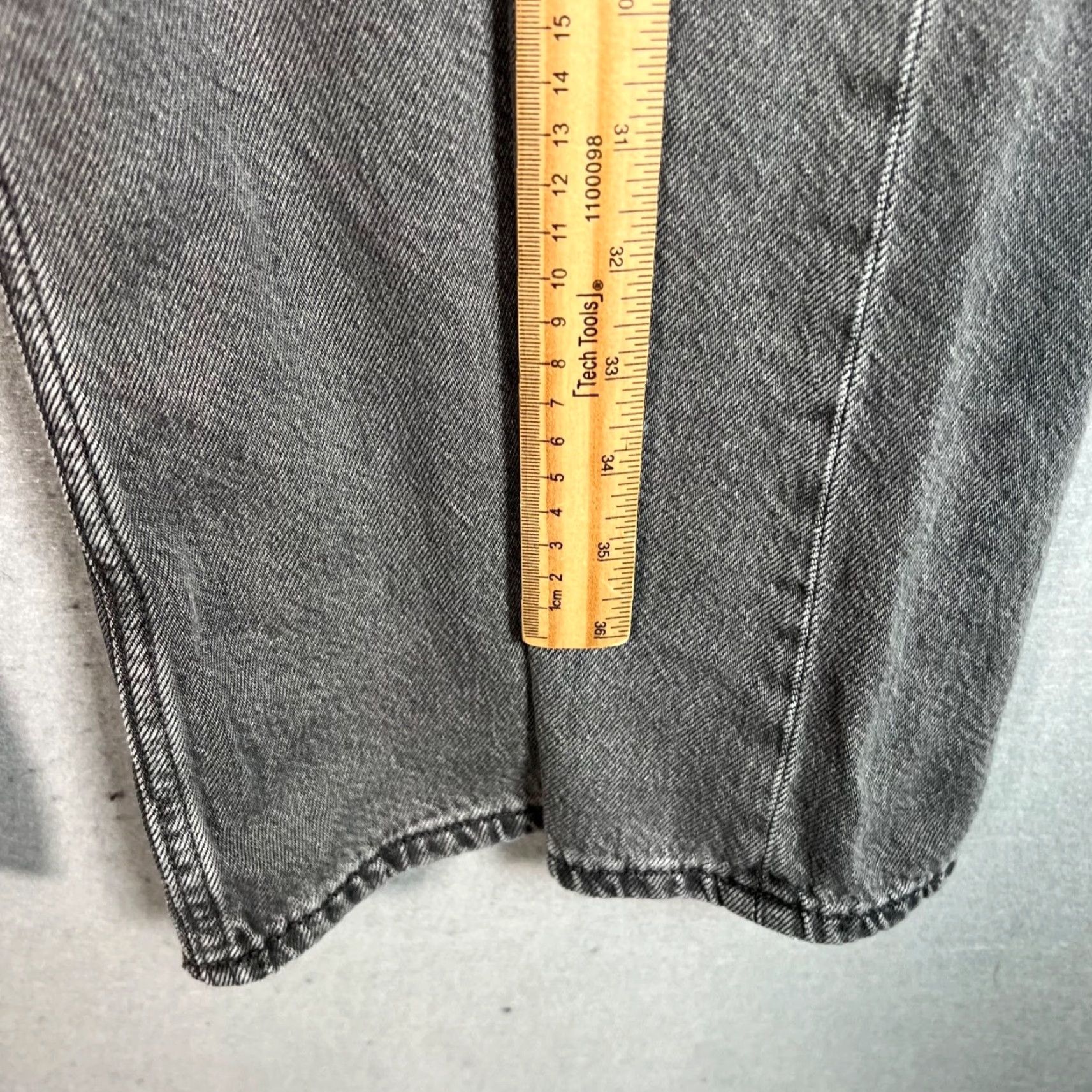 Uniqlo Uniqlo Womens Jeans Gray Wide-Leg Cotton Blend Denim Size 32 (Adult) Womens Regular Rise High Inseam 29 in Front Distressing - Vintage/NWT? (No N/A) Size 24" / US 00 / IT 34 - 6 Thumbnail