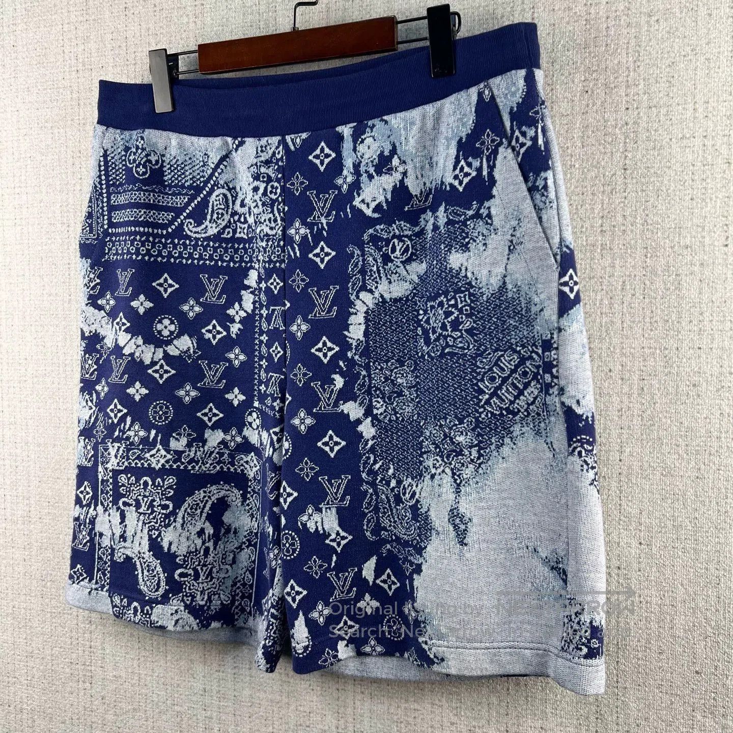 Louis Vuitton Louis Vuitton Logo Bandana Tie-Dye Shorts. Size US 26 / EU 42 - 2 Thumbnail