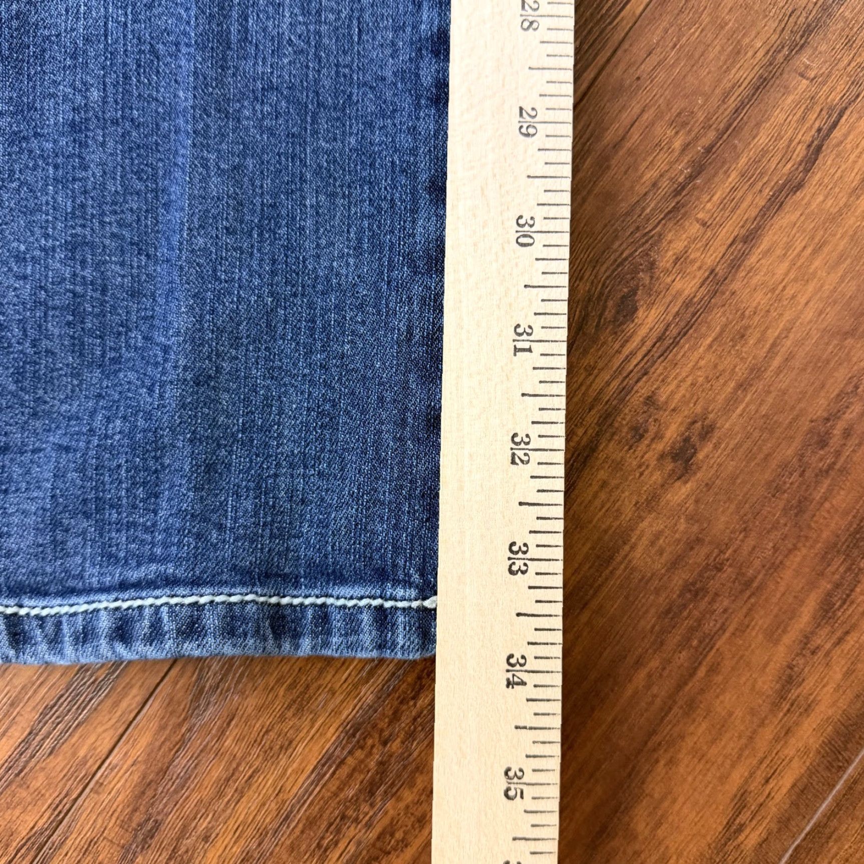 Wrangler Wrangler Jeans Women Boot Cut Denim Medium Wash Rock 47 32x34 Junior Size 13 XS-34 Inseam? Size 24" / US 00 / IT 34 - 6 Thumbnail