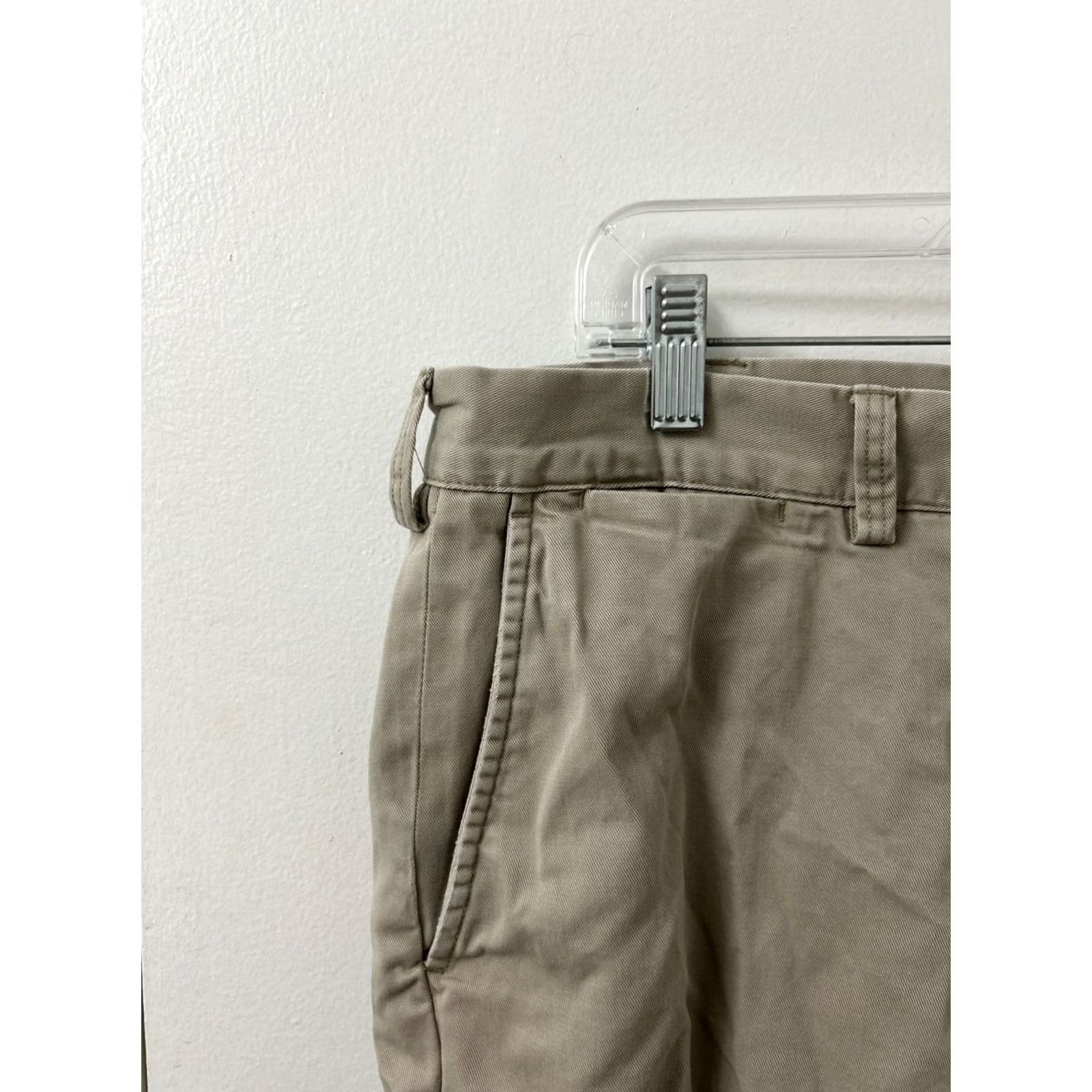 Polo Ralph Lauren VINTAGE Polo Ralph Lauren Chino Shorts Mens 42 Beige Classic Fit 9" YKK Polo Ralph Lauren Logo Khaki Solid Casual Golf Outdoor Beach 9" Inseam Mens Size US XL / EU 56 / 4 - 4 Thumbnail