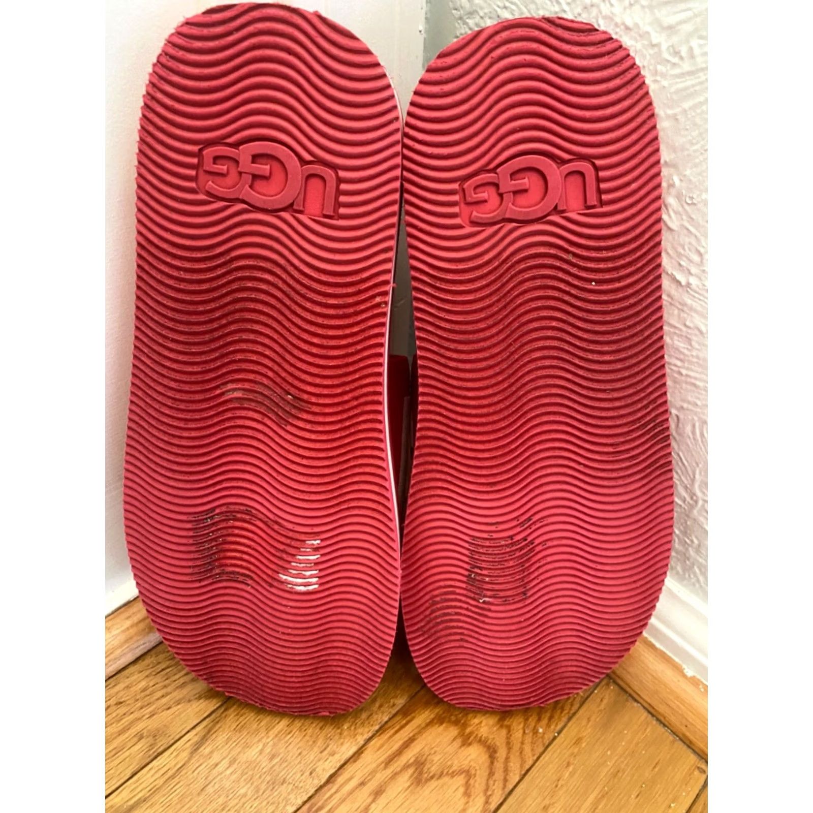 Ugg UGG Zuma Pink Womens Sandals 9 Slip On Casual Cushioned Floral Slip-On Slide Flat Shoes Size US 9 / IT 39 - 6 Thumbnail
