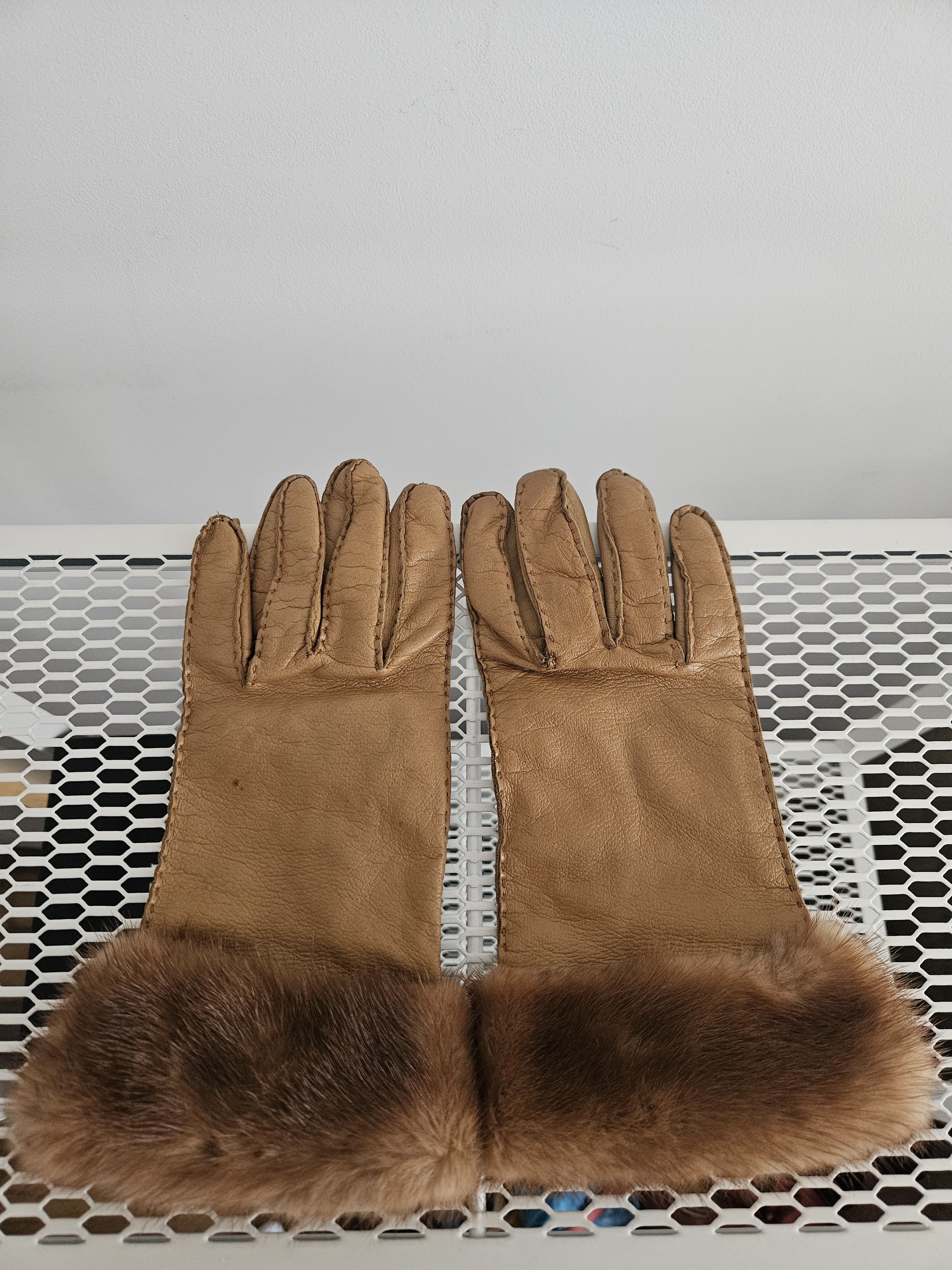 Prada Prada lambskin and mink fur gloves Size ONE SIZE - 2 Thumbnail