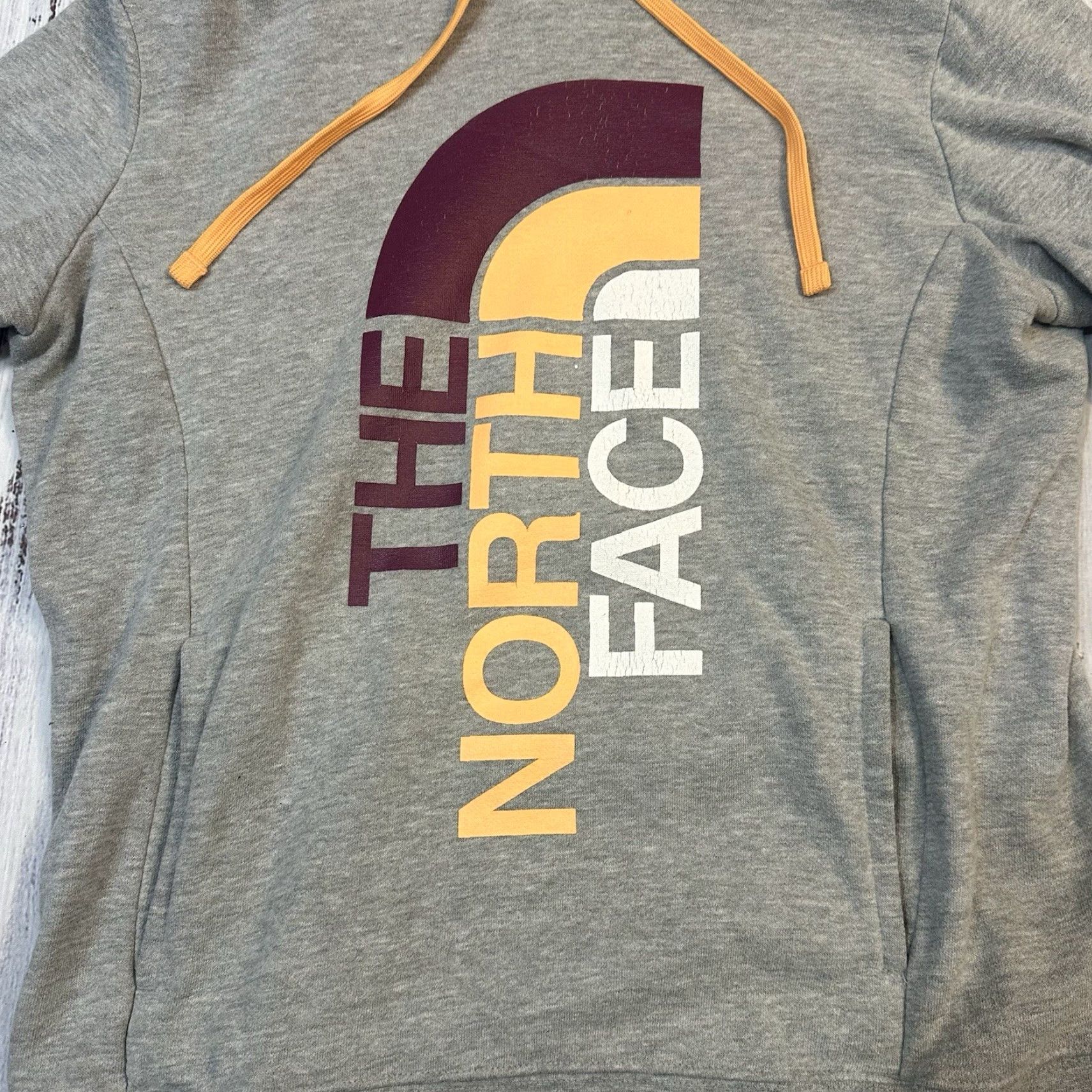 The North Face The North Face Trivert Hoodie Spell Out Women's Medium Gray Pullover Hoodie Long Sleeve Pockets Logo Outdoor Fall Winter Activewear Women Size M / US 6-8 / IT 42-44 - 4 Thumbnail