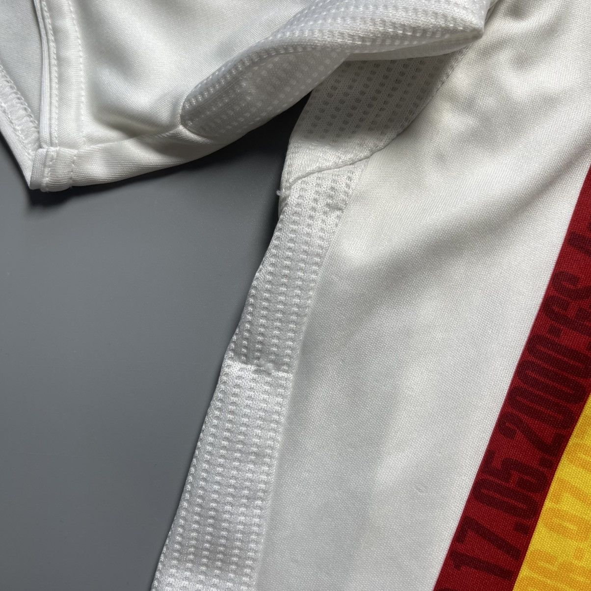 Adidas GALATASARAY ADIDAS 2008/2009 FOOTBALL AWAY JERSEY #19 KEWELL Size US S / EU 44-46 / 1 - 10 Thumbnail