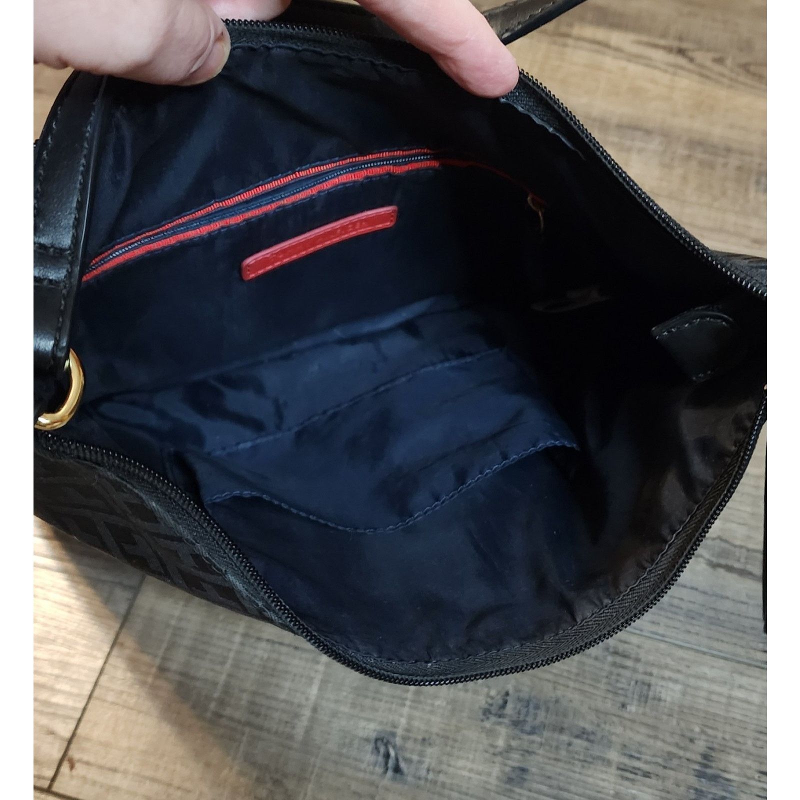 Tommy Hilfiger Tommy Hilfiger Black On Black Handbag Purse Some Wear Y Size ONE SIZE - 8 Thumbnail