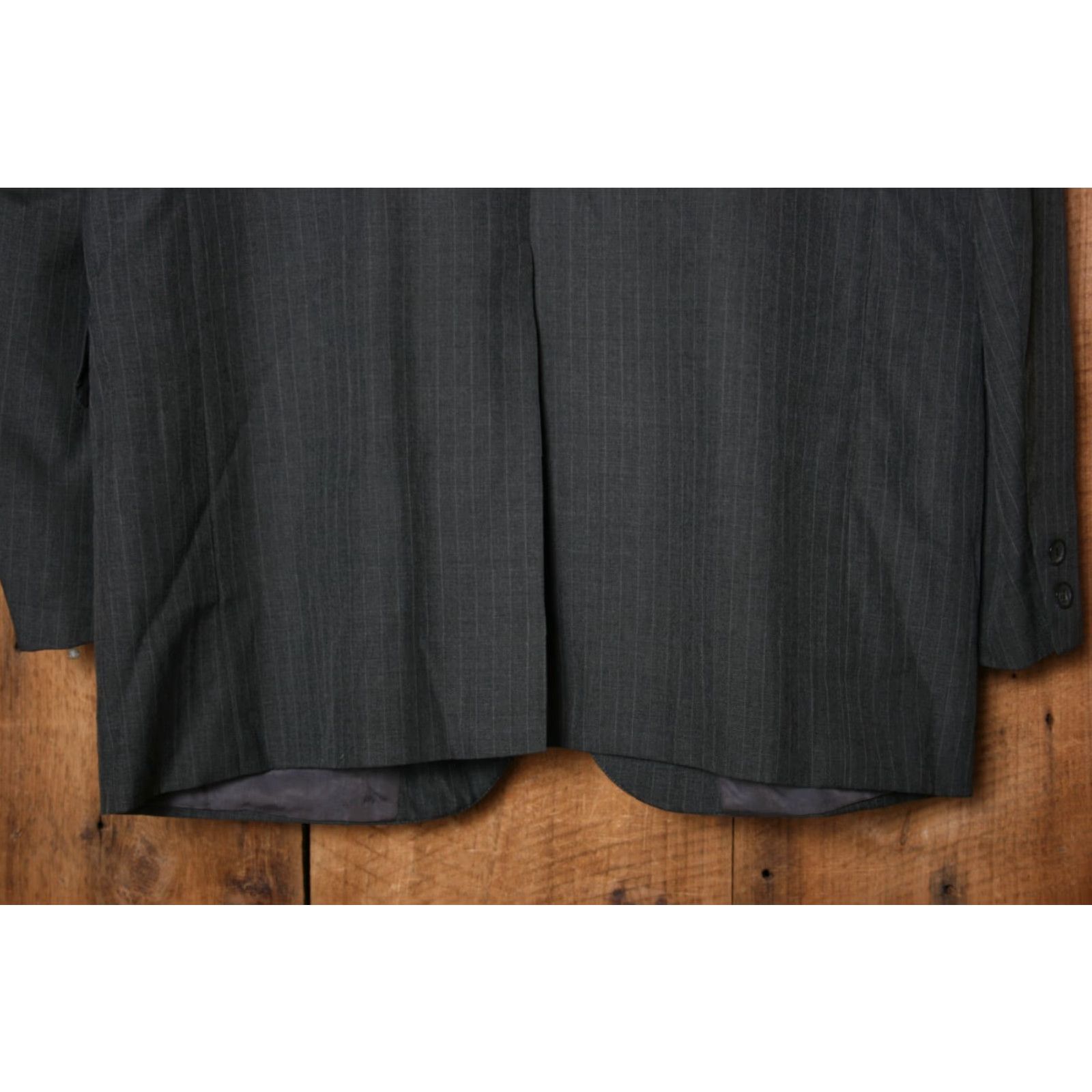 Brooks Brothers VINTAGE Brooks Brothers Sport Coat Gray Pinstriped 44XL Two-Button Single-Breasted Men's Jacket Women? No gender specified. Size US S / EU 44-46 / 1 - 6 Thumbnail