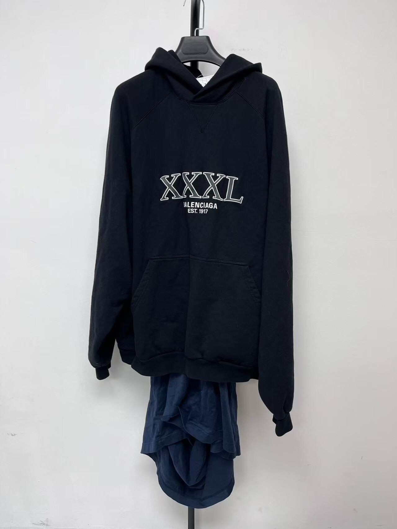 Balenciaga black balenciaga logo hooded sweatshirt Size US M / EU 48-50 / 2 - 1 Thumbnail