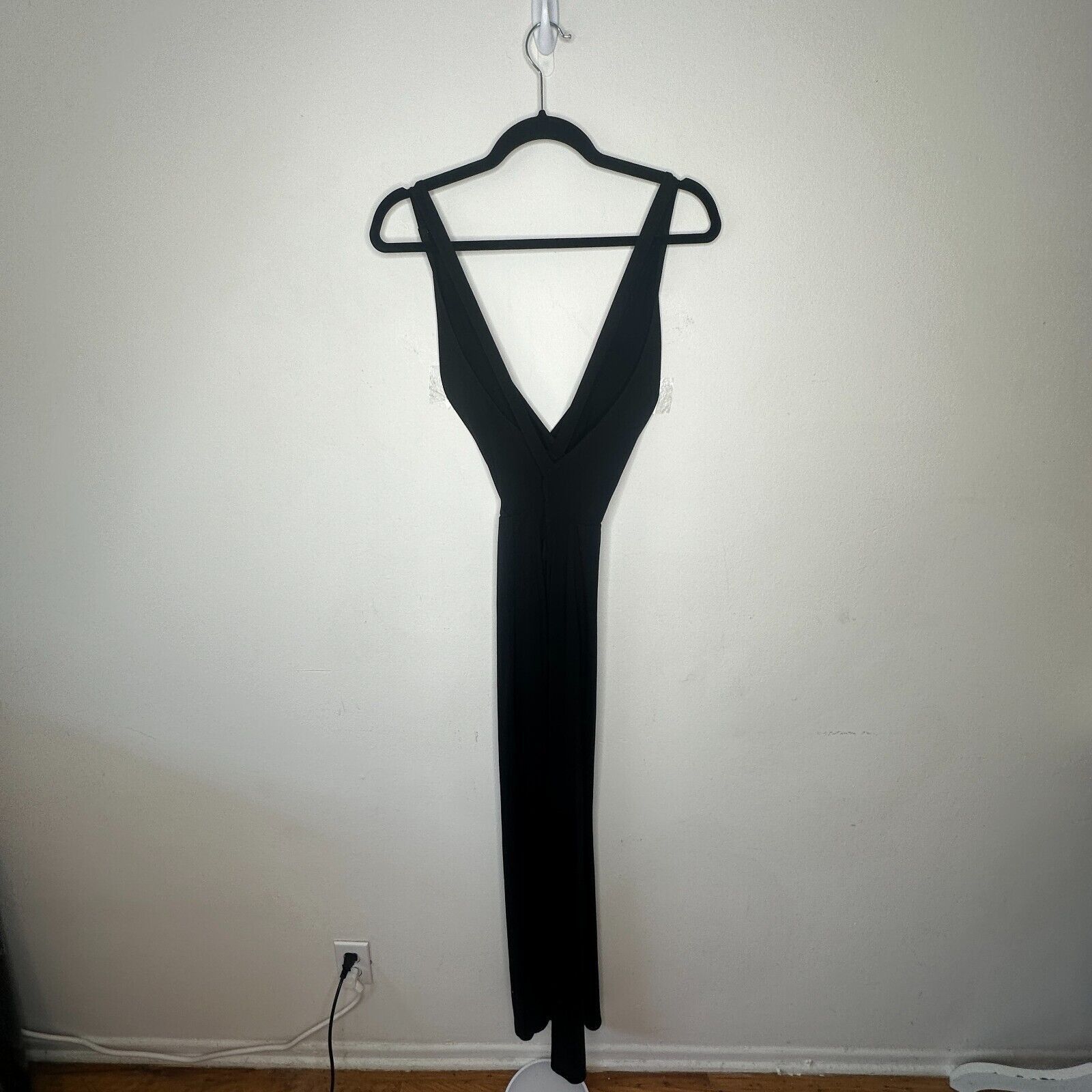 Reformation Reformation Black Vienna Maxi DeepV Criss Cross Back Slit XS Size XS / US 0-2 / IT 36-38 - 6 Thumbnail