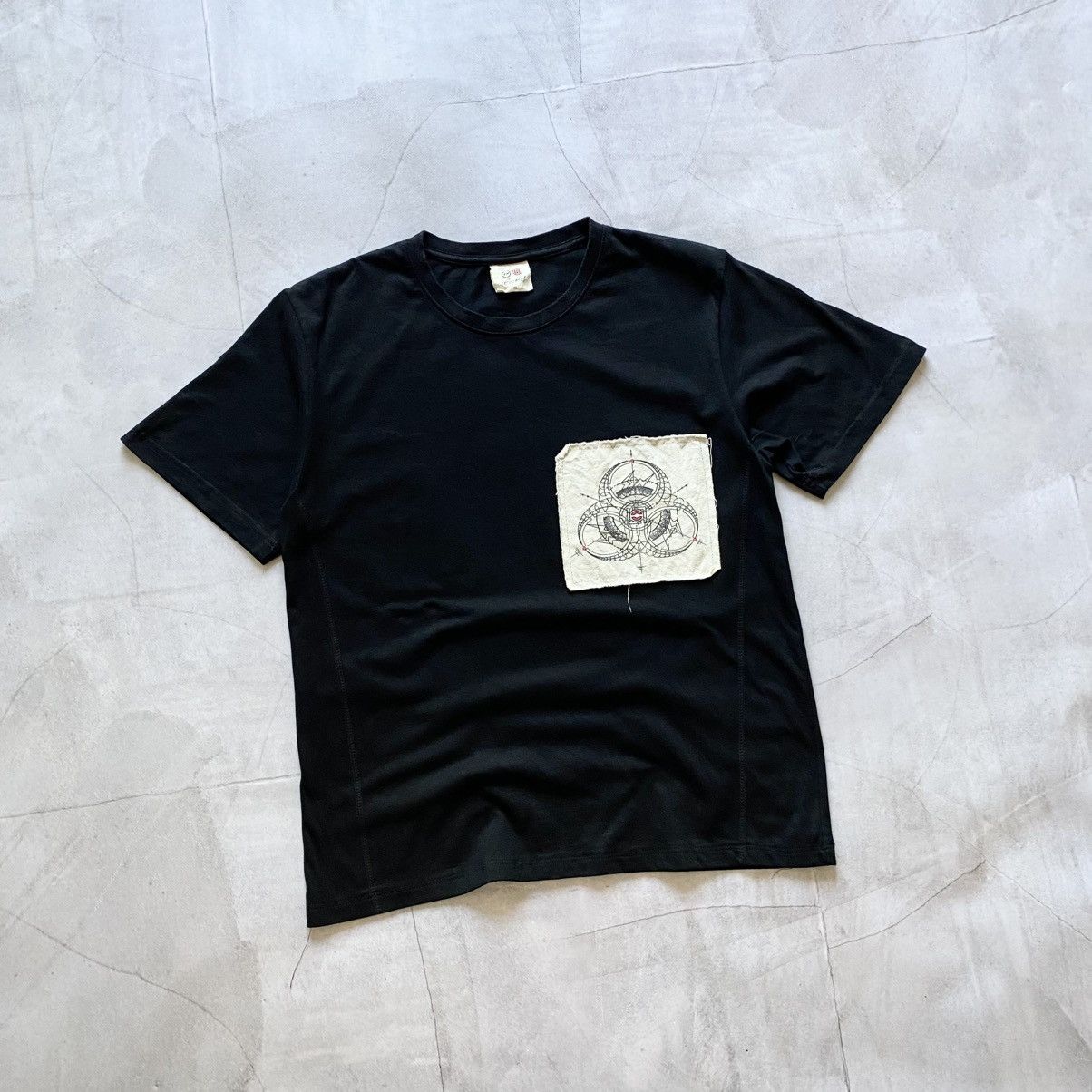 CLOT × Fragment Design CLOT x Fragment Design x Innersect Big Logo T-Shirt Tee Y2K Size US S / EU 44-46 / 1 - 2 Thumbnail