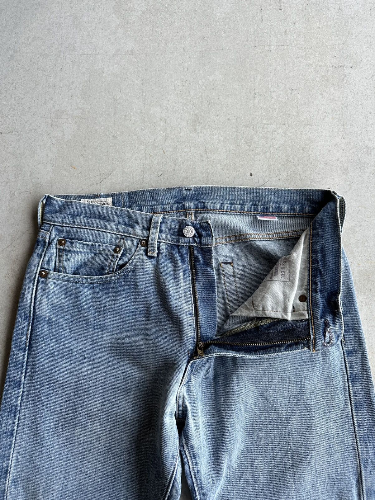 Levi's Vintage Clothing Vintage LEVI’S 505 Jeans Blue Washed Big E Denim Pants W30 Size US 30 / EU 46 - 9 Thumbnail