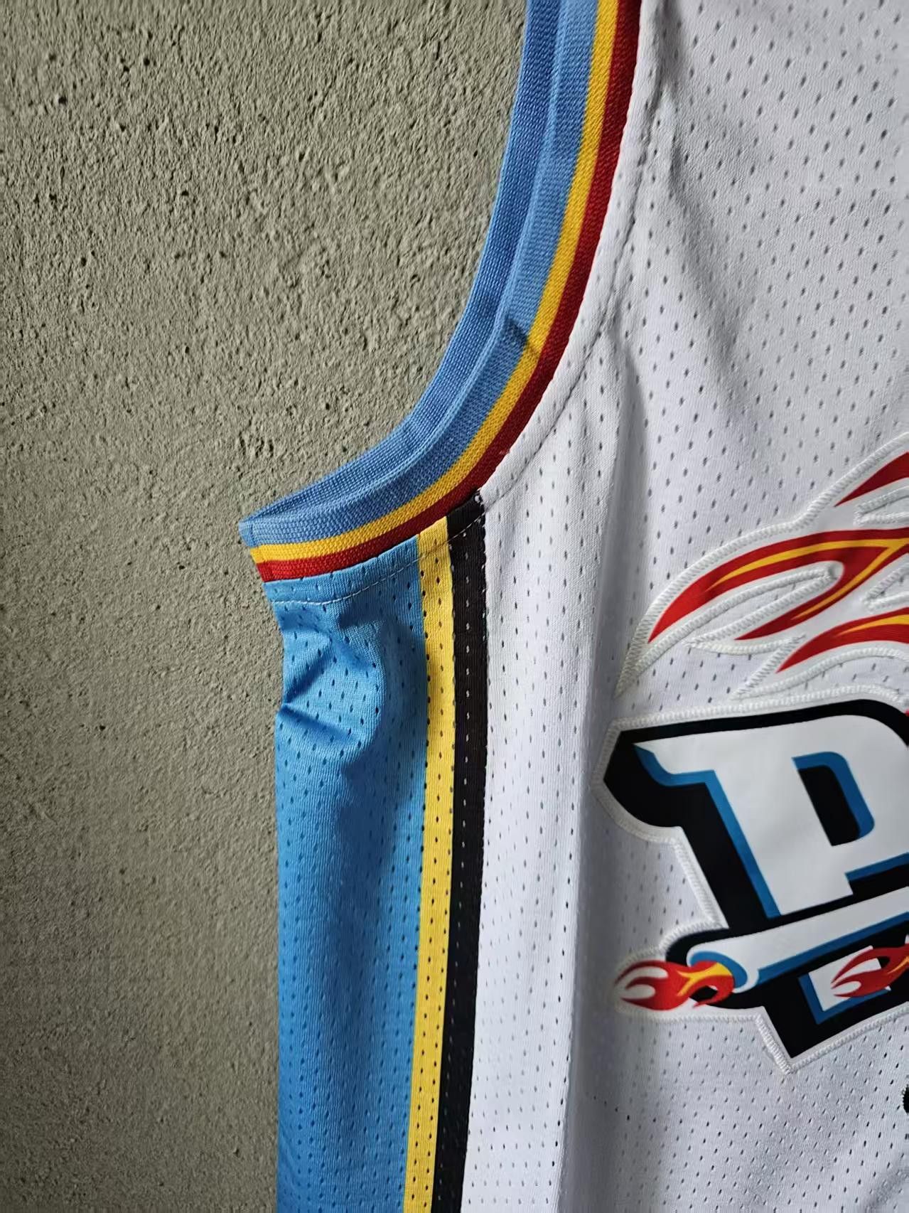 NBA Detroit Pistons 33 Grant Hill Jersey Size US S / EU 44-46 / 1 - 3 Thumbnail