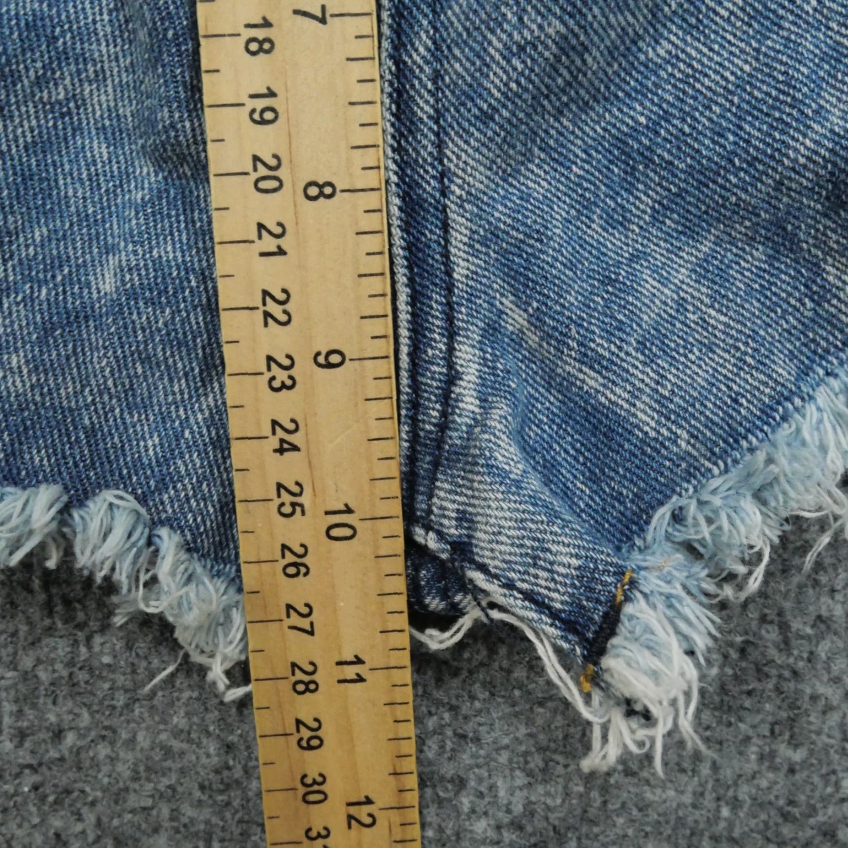 Denime Bullhead Denim Co. Shorts Jeans Cut-Off Womens 27 Blue Denim Distressed 29x2 Vintage No Men's Womens Girls Size 29" - 7 Thumbnail