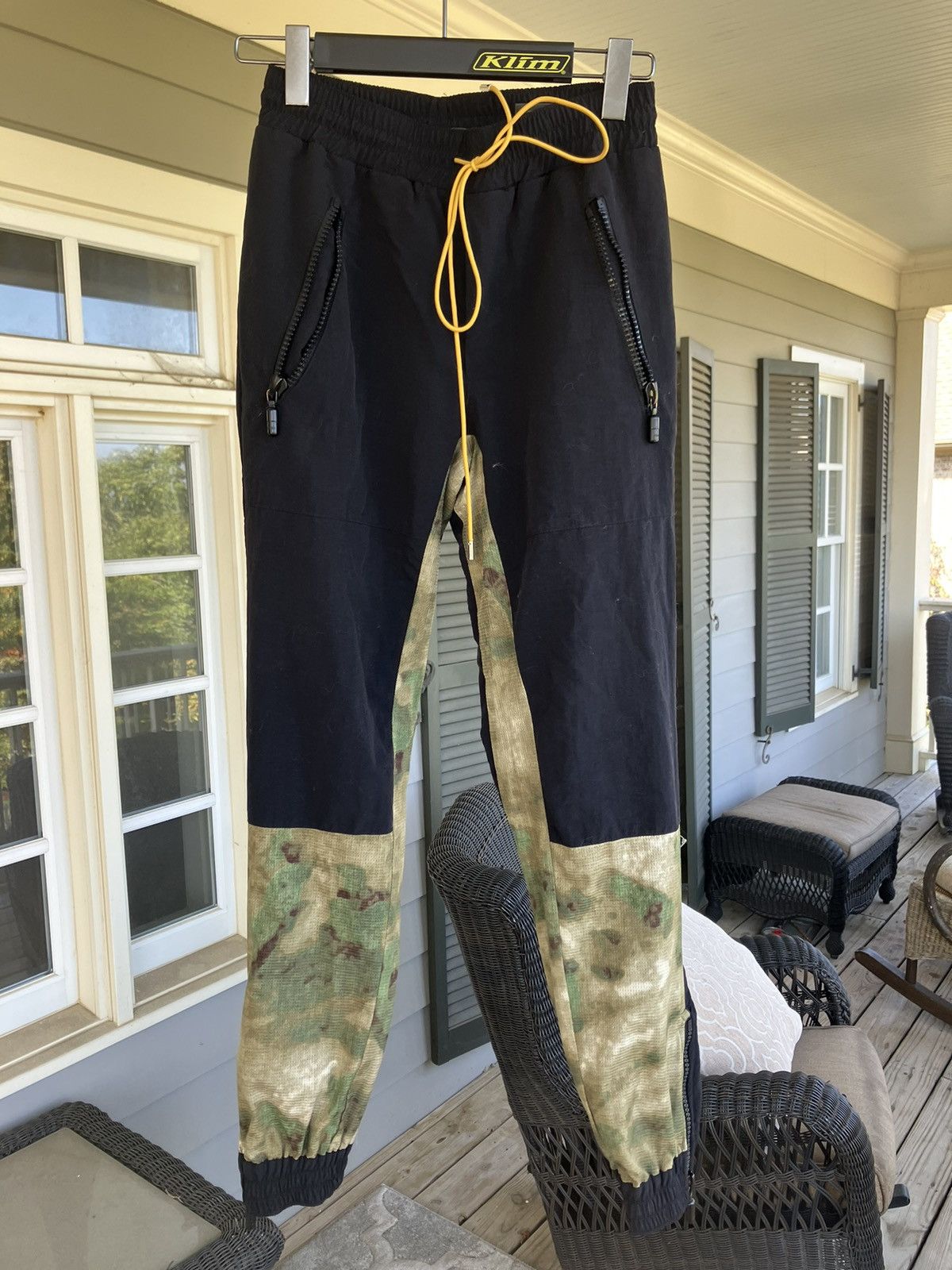 Rhude Joggers sold