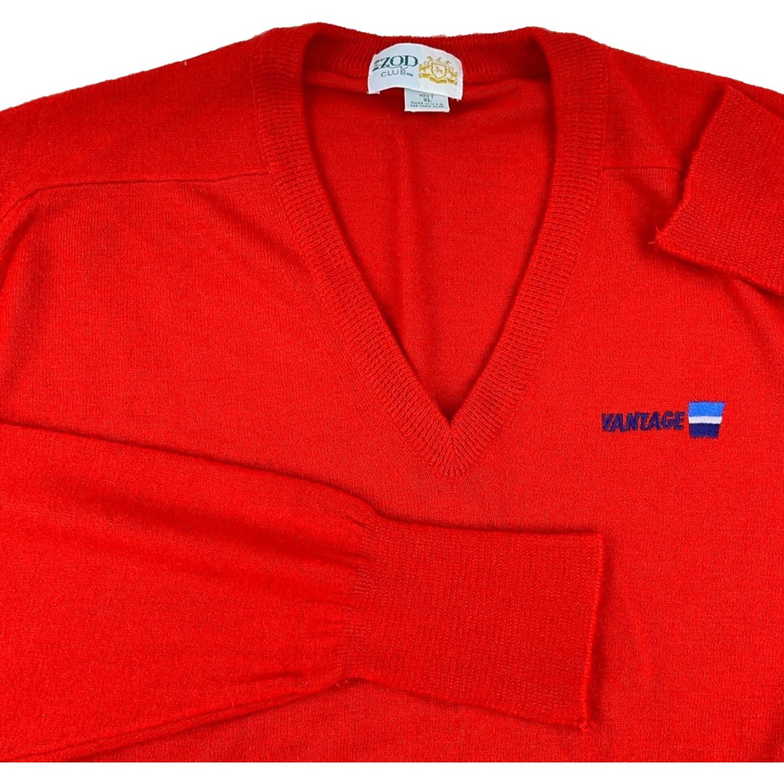 Izod VINTAGE IZOD Sweater Men M Red V-Neck Acrylic 80s 90s Grandpa Vantage Golf Shirt? Size US M / EU 48-50 / 2 - 2 Thumbnail