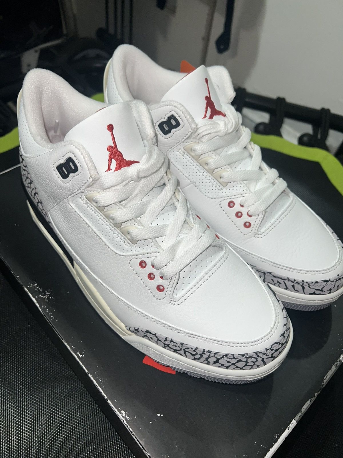 Jordan Brand × Nike Jordan 3 White cement Reimagined Size US 8.5 / EU 41-42 - 2 Thumbnail