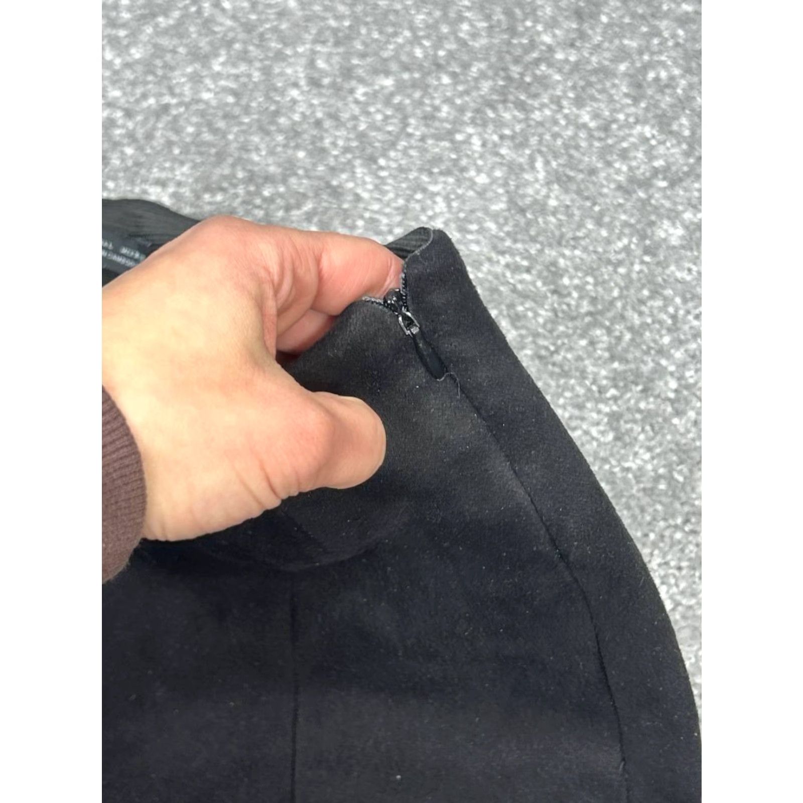 Zara Zara Leggings Women Large Black Suede High Rise Ankle Side Zip Stretch Size 36" / US 14 / IT 50 - 7 Thumbnail