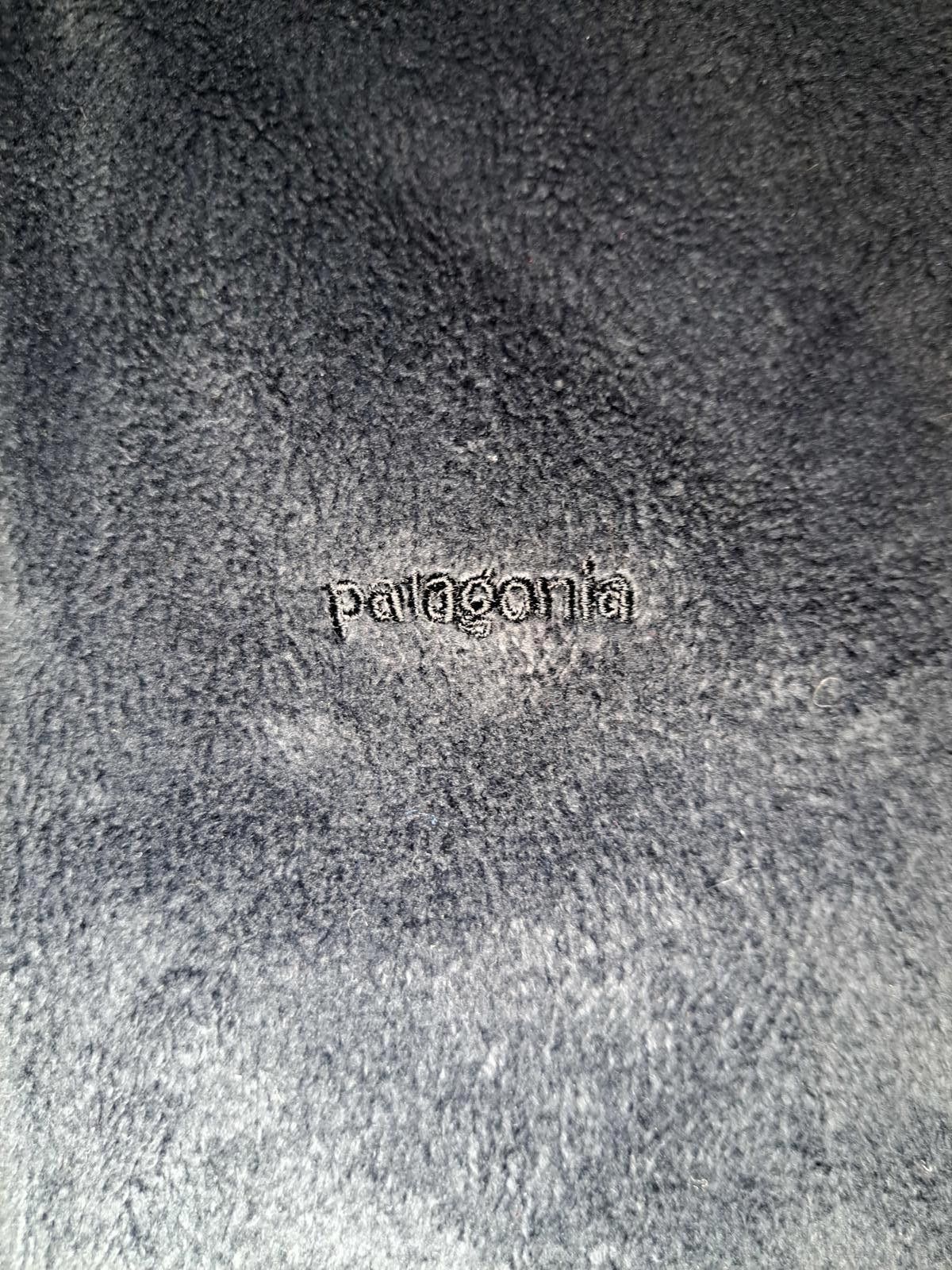 Patagonia VINTAGE Patagonia Fleece Hoodie Jacket Womens Small Black Size S / US 4 / IT 40 - 2 Thumbnail