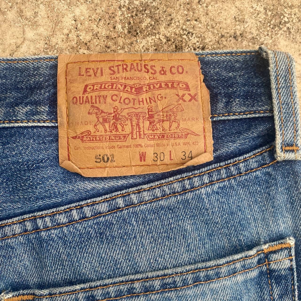 Levi's Vintage Clothing × Vintage KURT COBAIN VINTAGE LEVIS 501 DISTRESSED DIRTY JEAN BJ07-07 Size US 29 - 7 Thumbnail