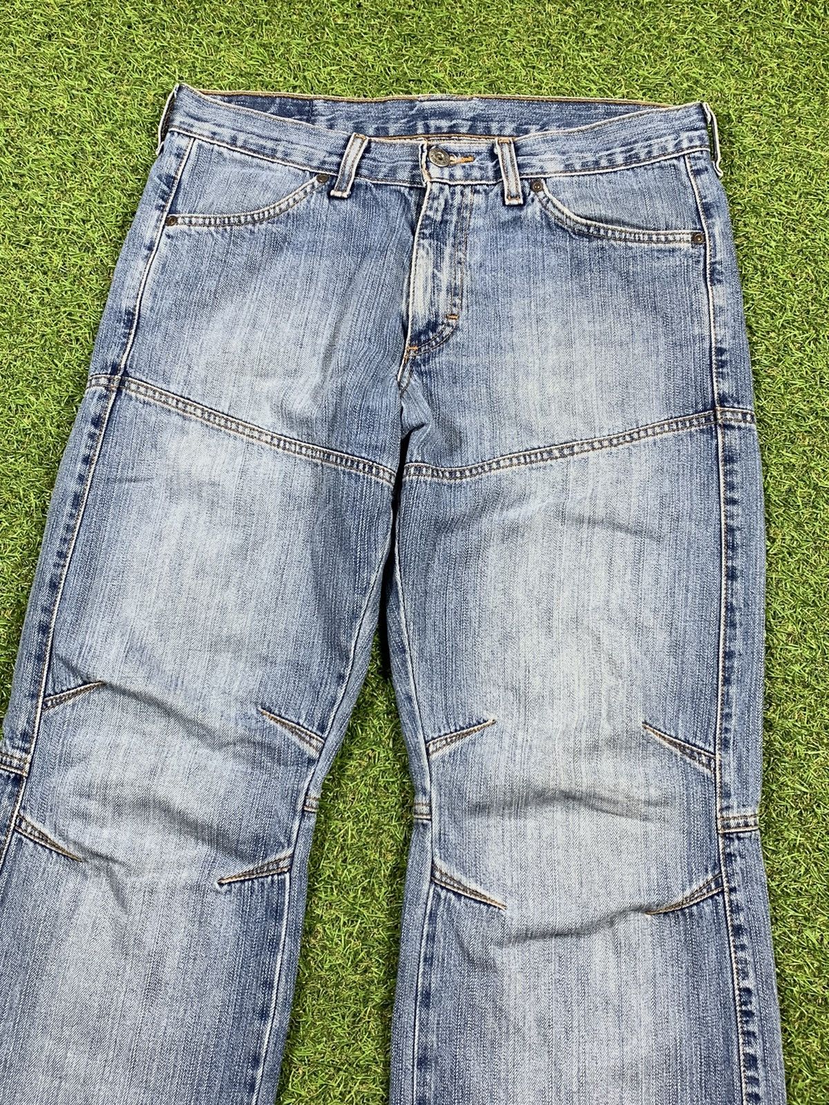 Japanese Brand Vintage Y2K jeans denim streetwear japanese style size 31x32 Size US 31 - 2 Thumbnail