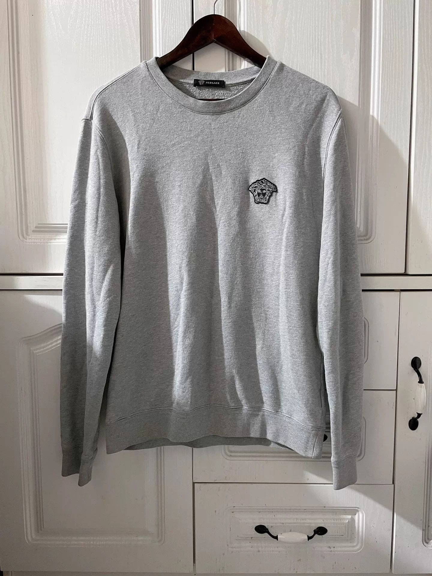 Versace Gray Crewneck Sweatshirt with Embroidered Design Size US L / EU 52-54 / 3 - 1 Thumbnail