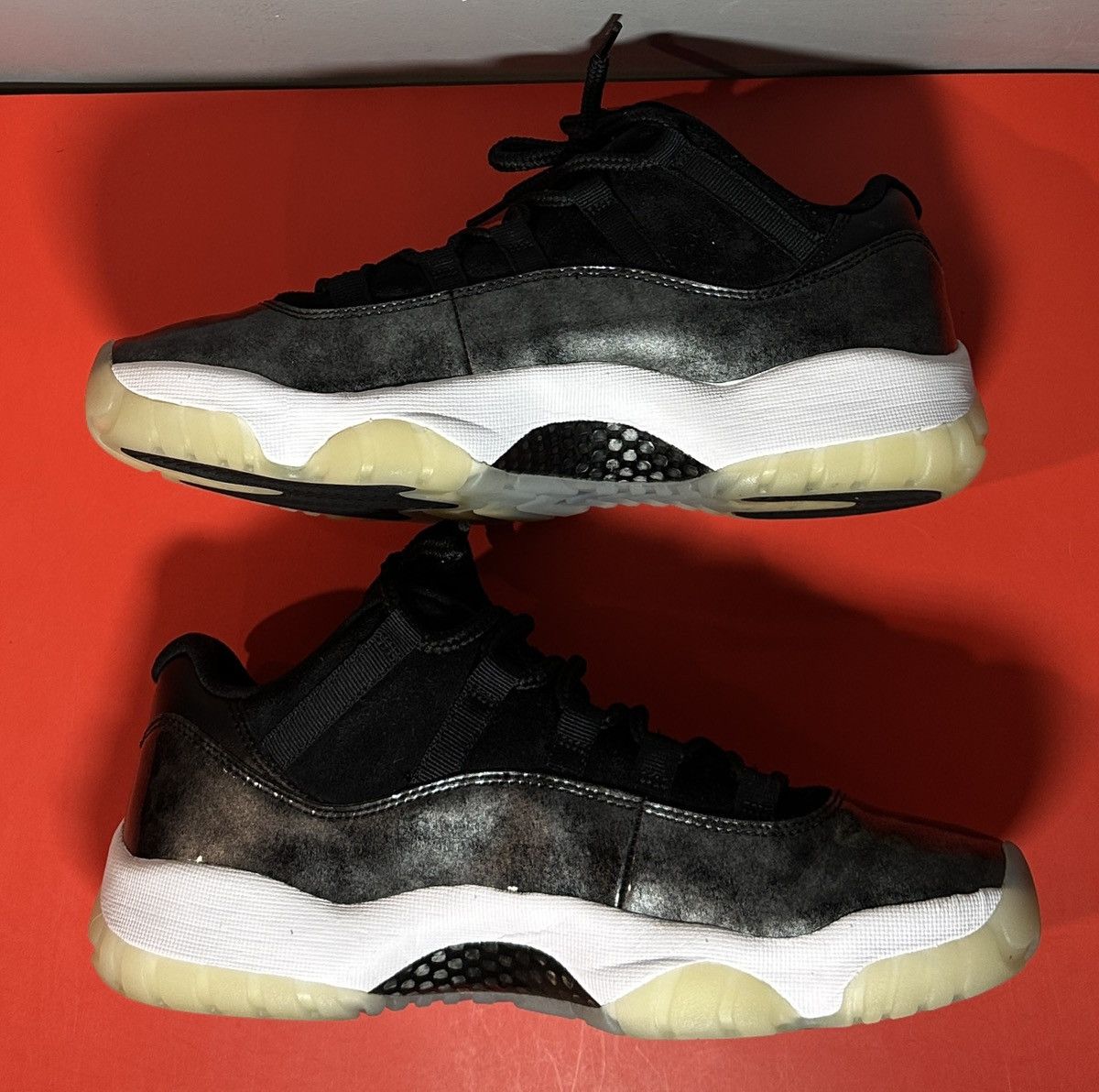 Jordan Brand Size 8.5 - Air Jordan 11 Retro Low Barons Size US 8.5 / EU 41-42 - 2 Thumbnail