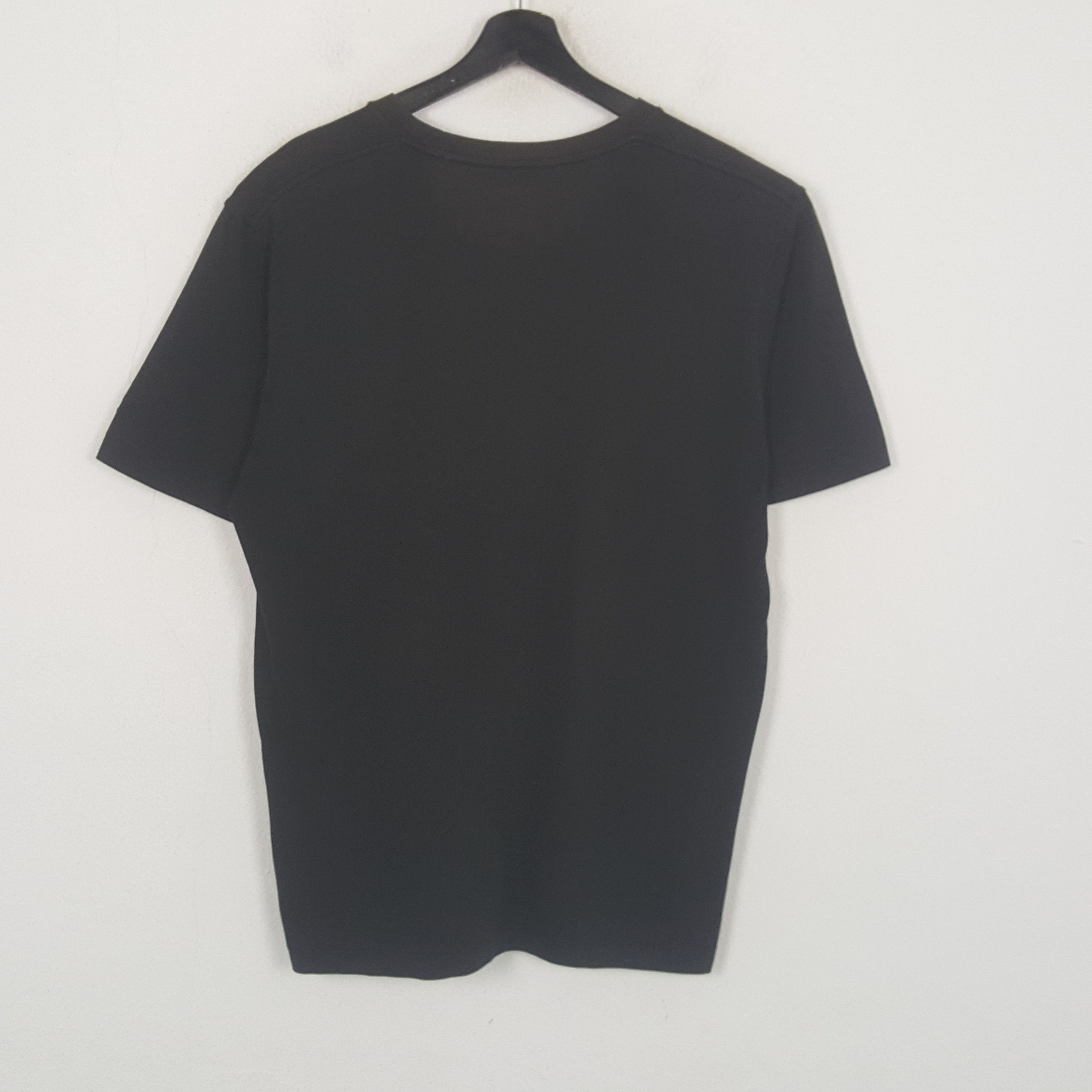 Uniqlo Uniqlo Kaws Streetwear Tshirt C294N40 Size US L / EU 52-54 / 3 - 4 Thumbnail