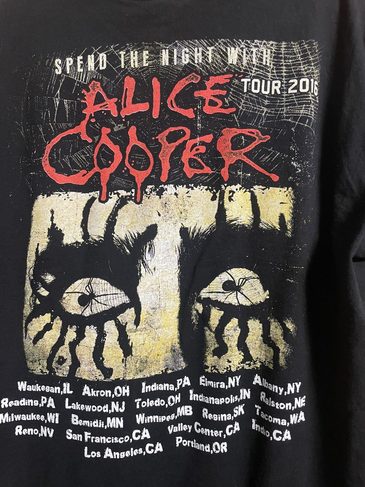 Band Tees × Vintage Alice Cooper 2016 Tour Tee Size US L / EU 52-54 / 3 - 4 Thumbnail