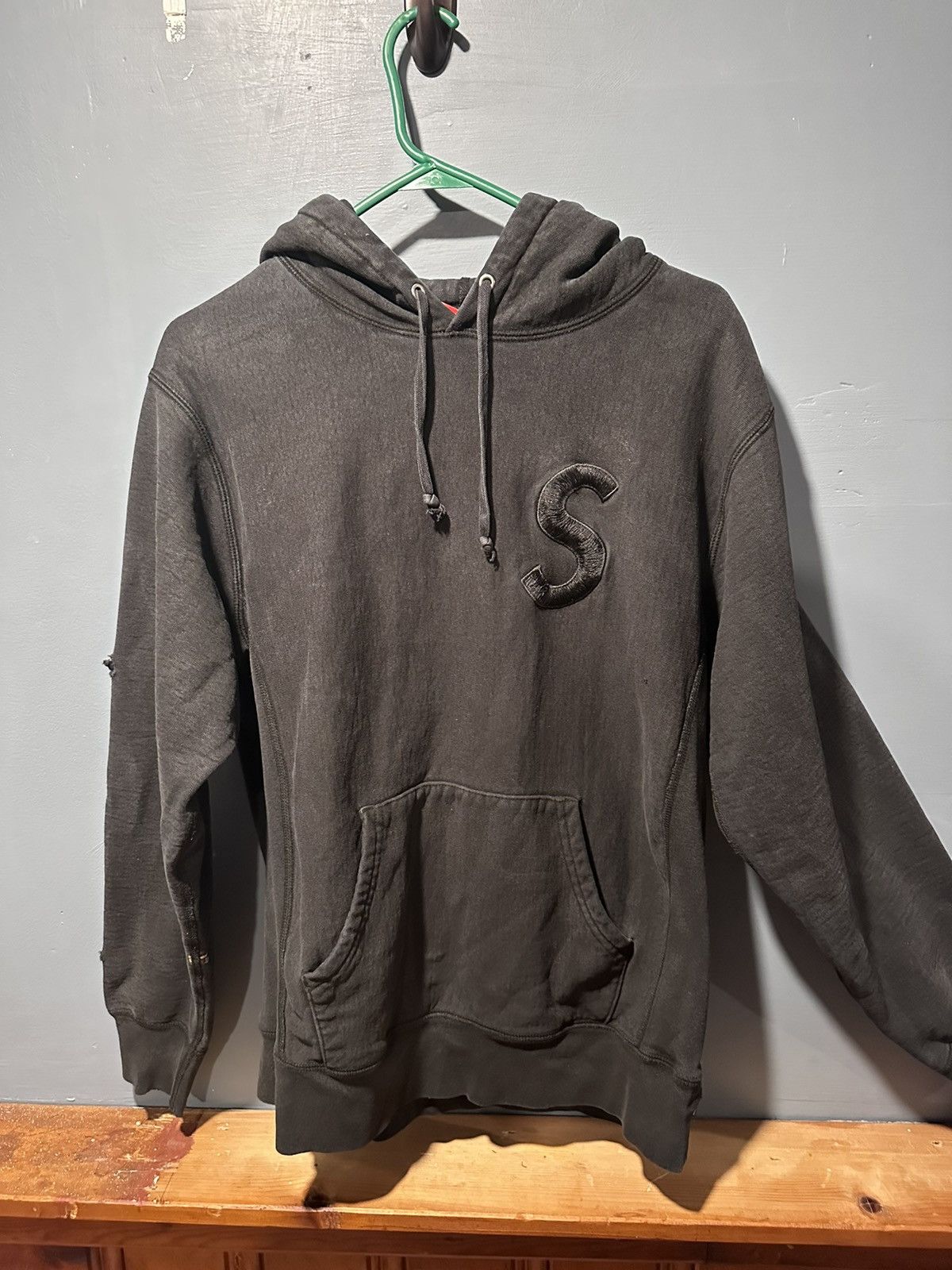 Supreme S logo hoodie