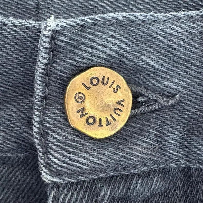 Louis Vuitton Louis Vuitton Washed Black Ash Lumber Cameo Jeans Size US 32 / EU 48 - 3 Thumbnail