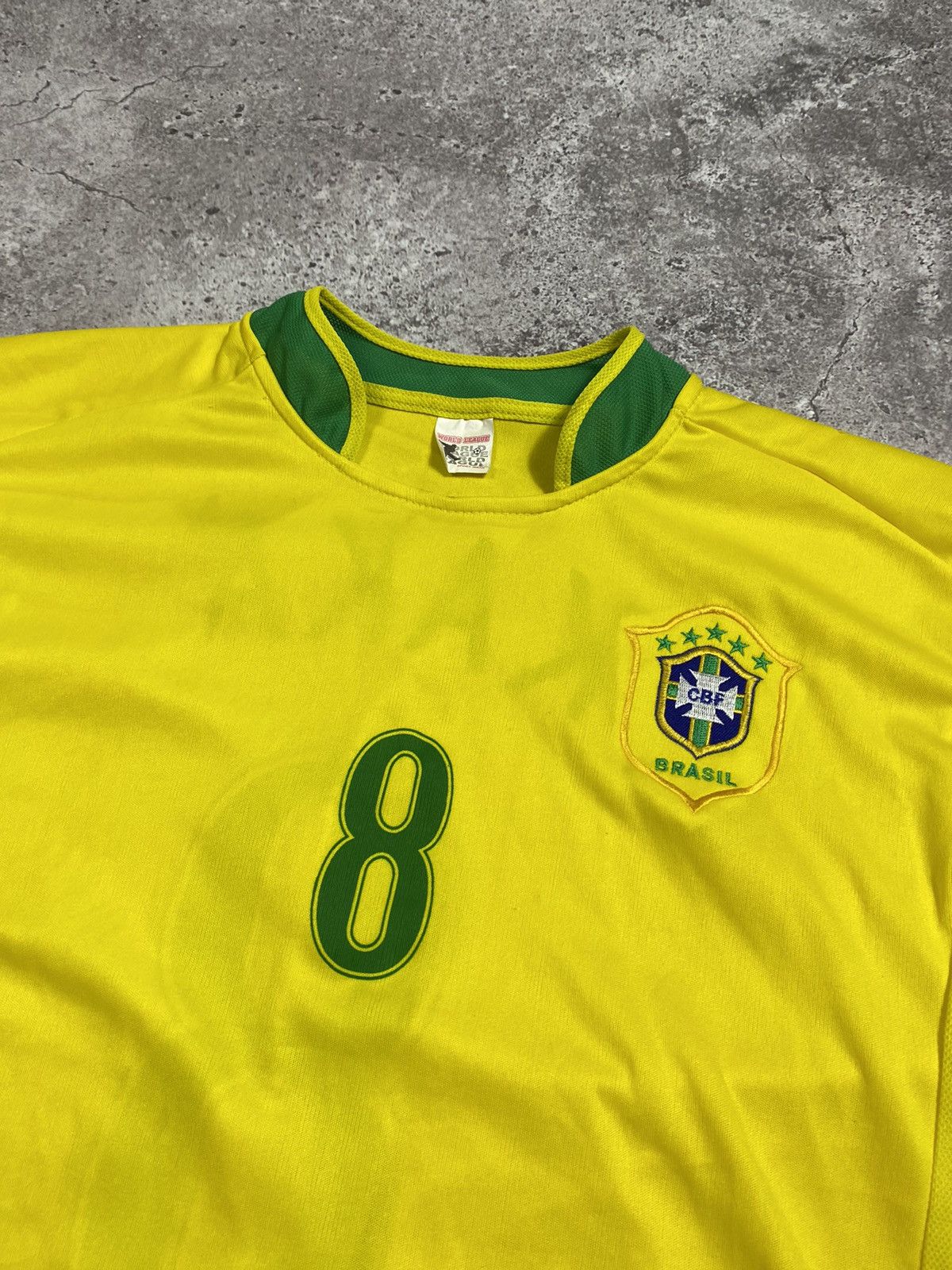 Vintage Vintage KAKA BRASIL #8 jersey Size US L / EU 52-54 / 3 - 3 Thumbnail