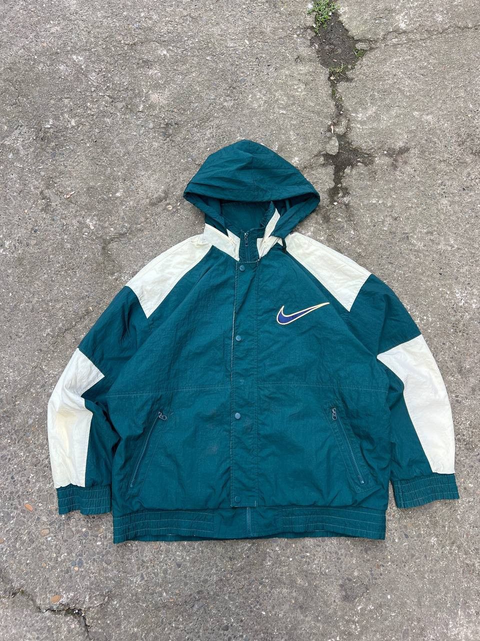 Other Nike 90s big swoosh nylon vintage jacket Size US L / EU 52-54 / 3 - 4 Thumbnail