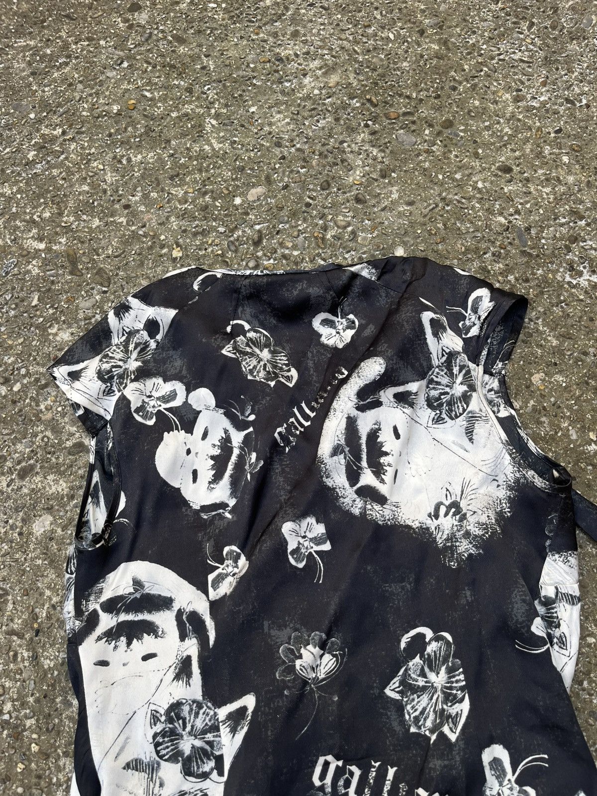 John Galliano × Vintage galliano vintage overprinted floral print shirt Size XS / US 0-2 / IT 36-38 - 8 Thumbnail