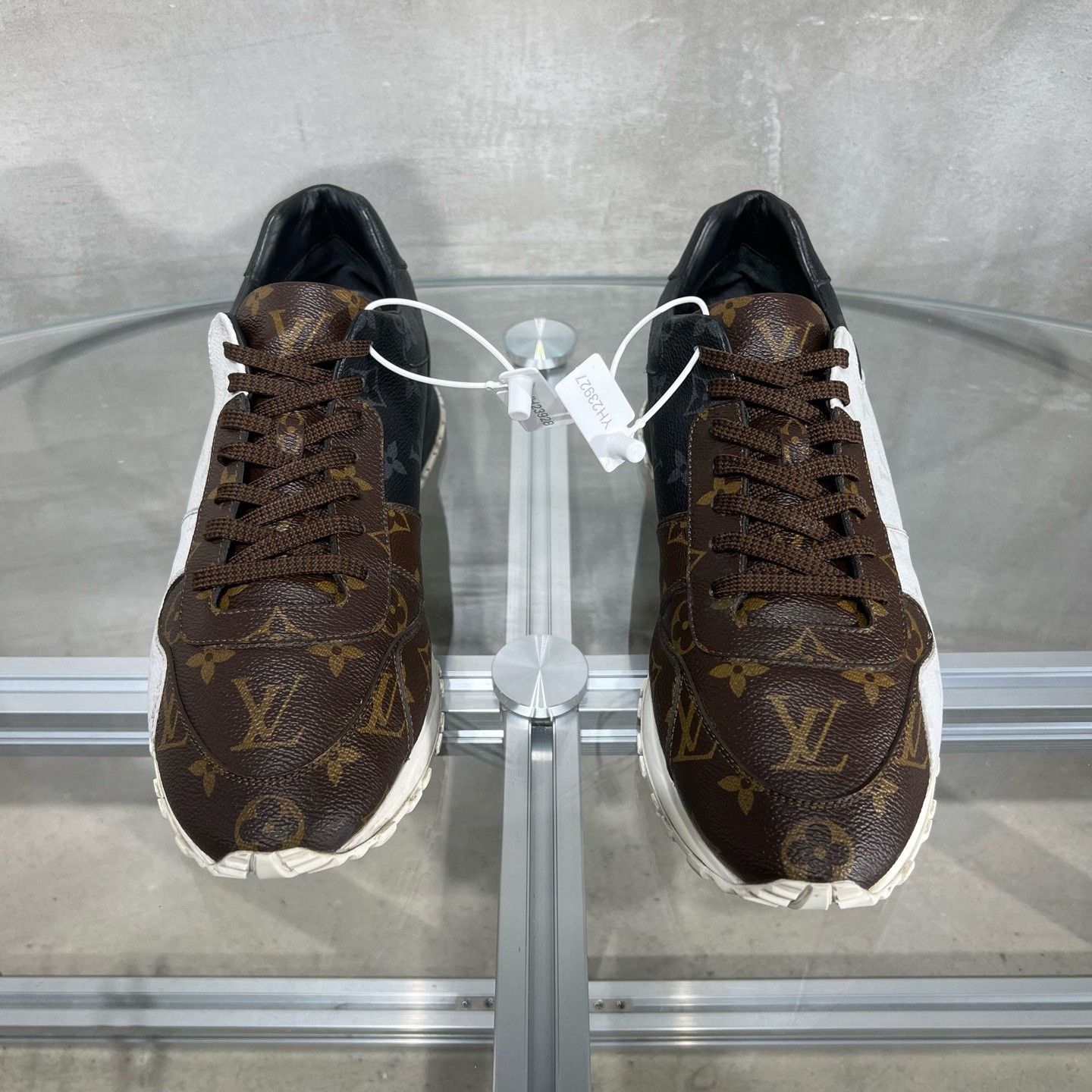 Louis Vuitton Louis Vuitton Run Away Monogram Sneakers Size US 11 / EU 44 - 1 Thumbnail