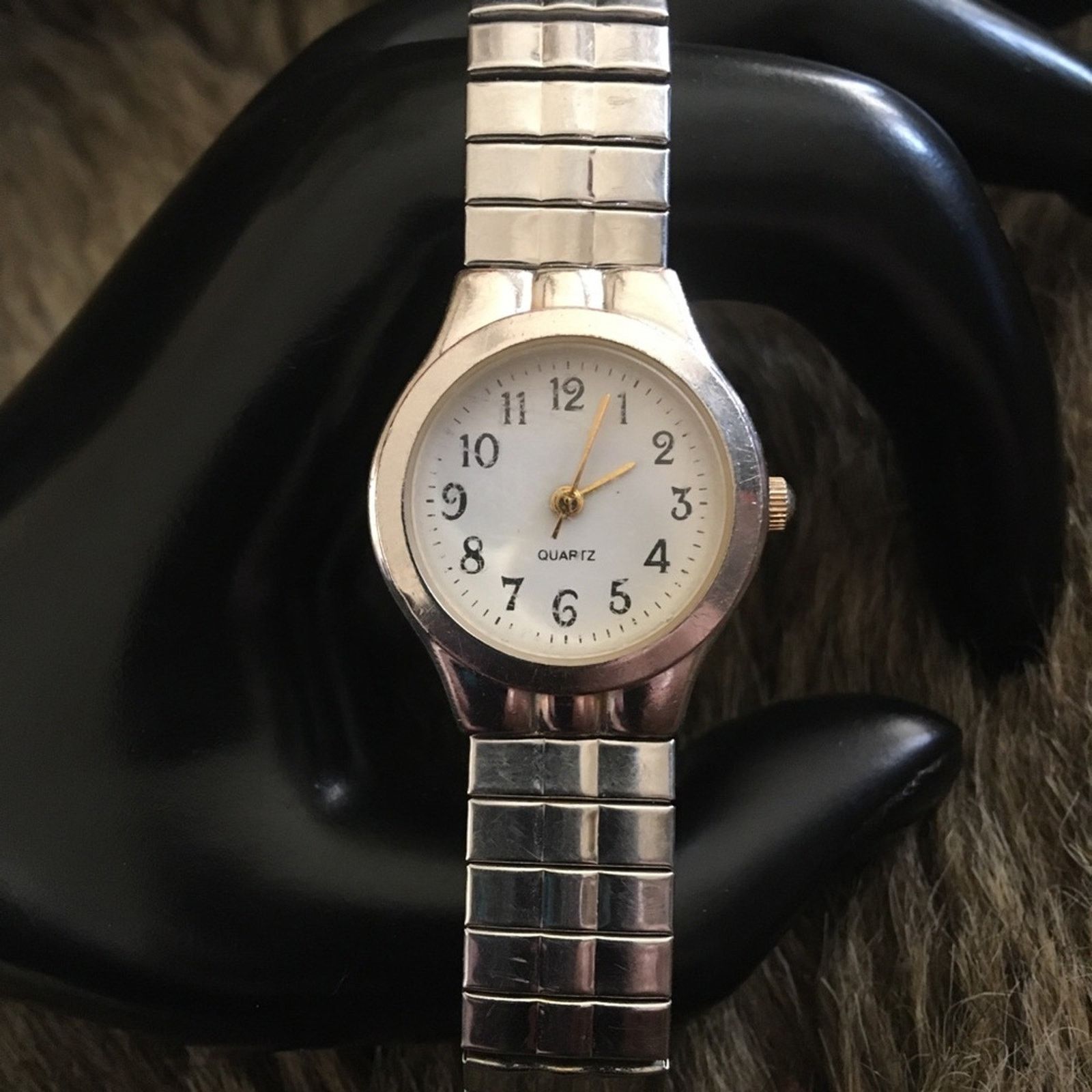Ladies Silver Stretch Band Quartz Watch, Women's