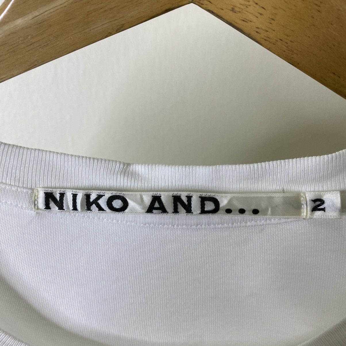 Band Tees NikoAnd... x Kurt Cobain Photograph By Charles Peterson Tee Size US M / EU 48-50 / 2 - 4 Thumbnail