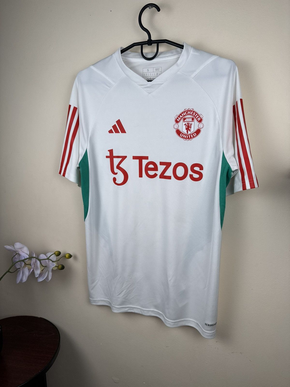 Adidas Adidas Manchester United Jersey 2023/2024 Training S Size US S / EU 44-46 / 1 - 6 Thumbnail